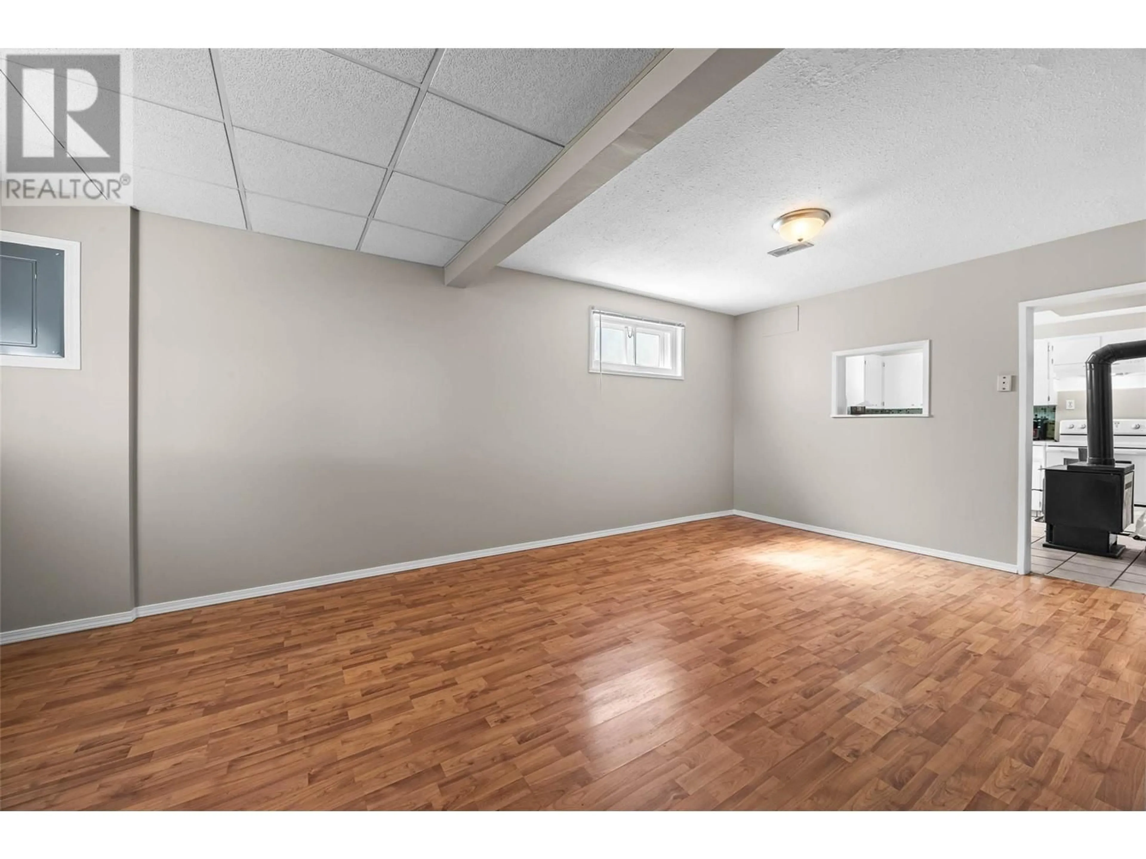 A pic of a room for 936 SURREY AVENUE, Kamloops British Columbia V2B1P9