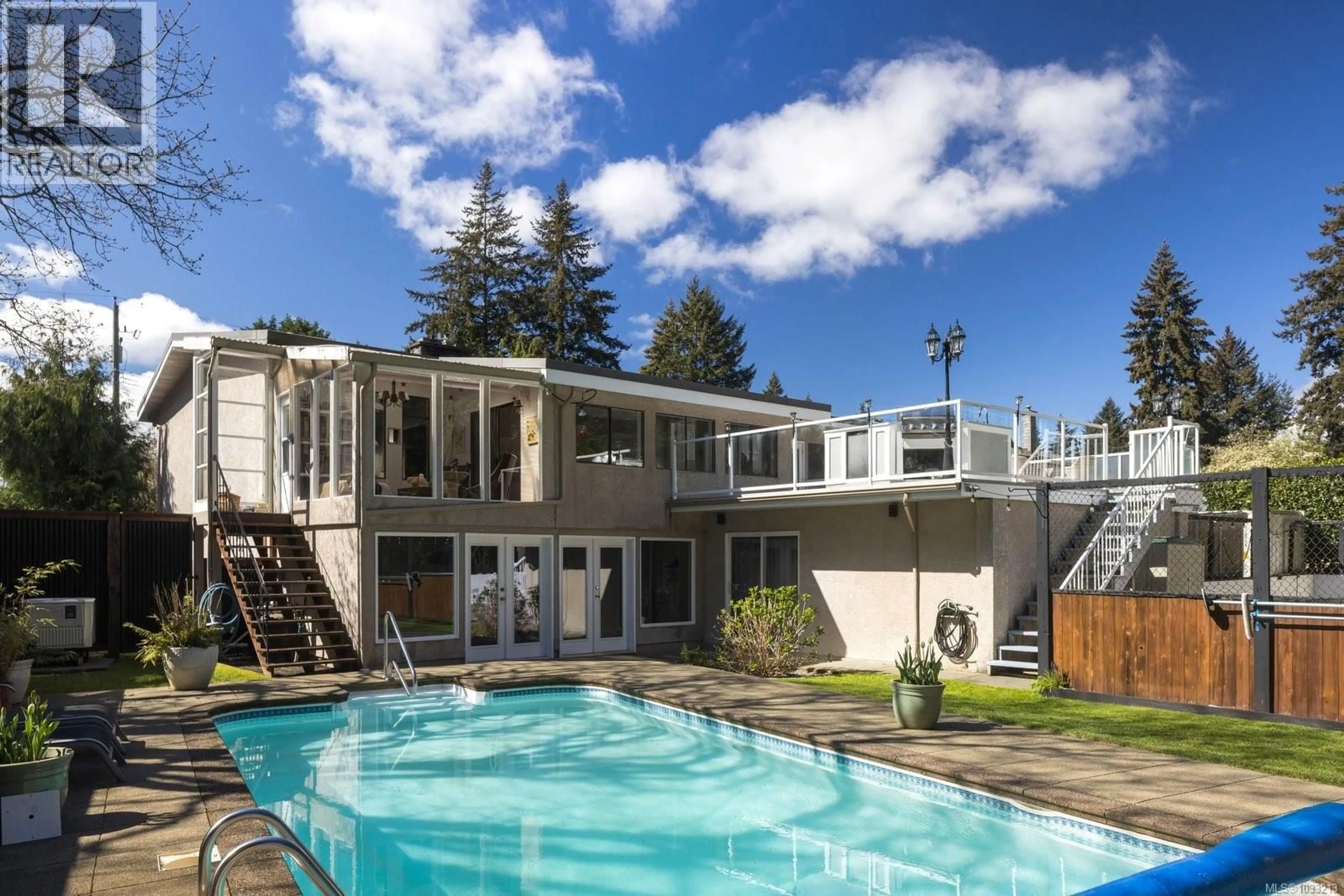 Pool for 2264 ALDEANE AVENUE, Colwood British Columbia V9B2C7