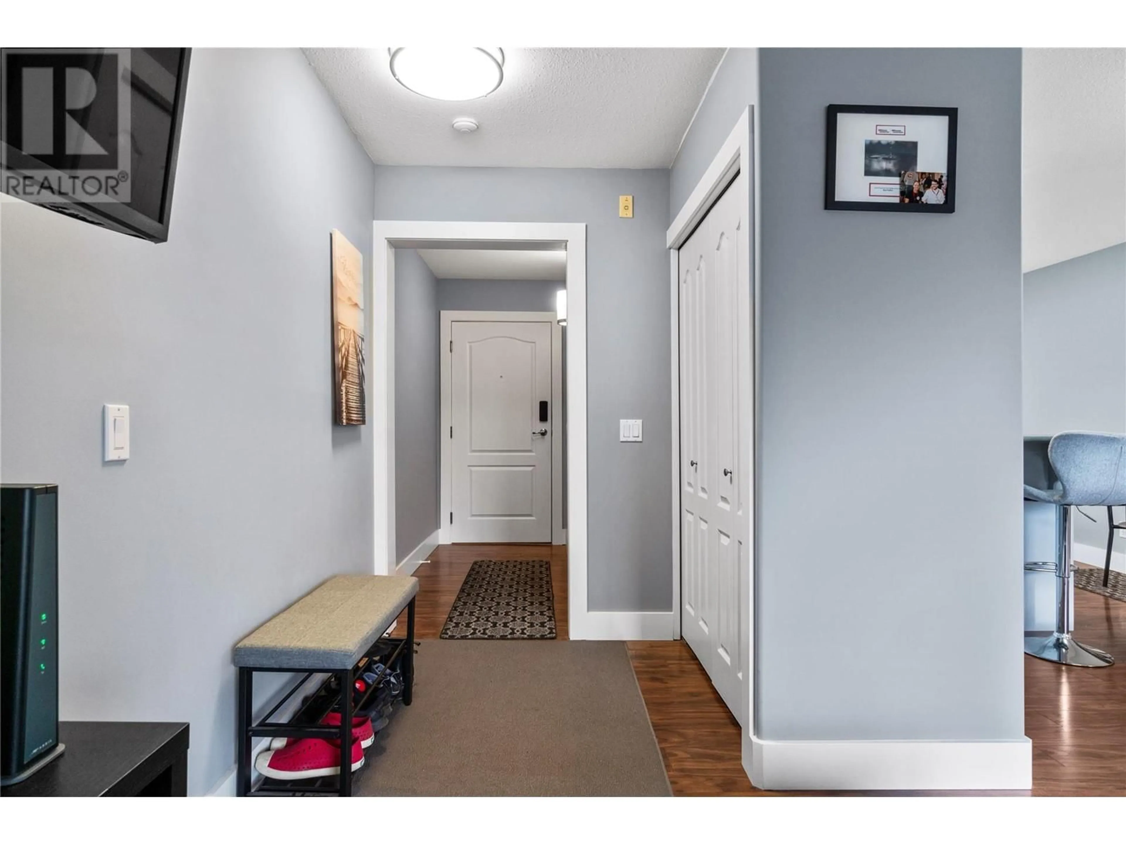 Indoor entryway for 308 - 1002 RIVERSIDE AVENUE, Sicamous British Columbia V0E2V1