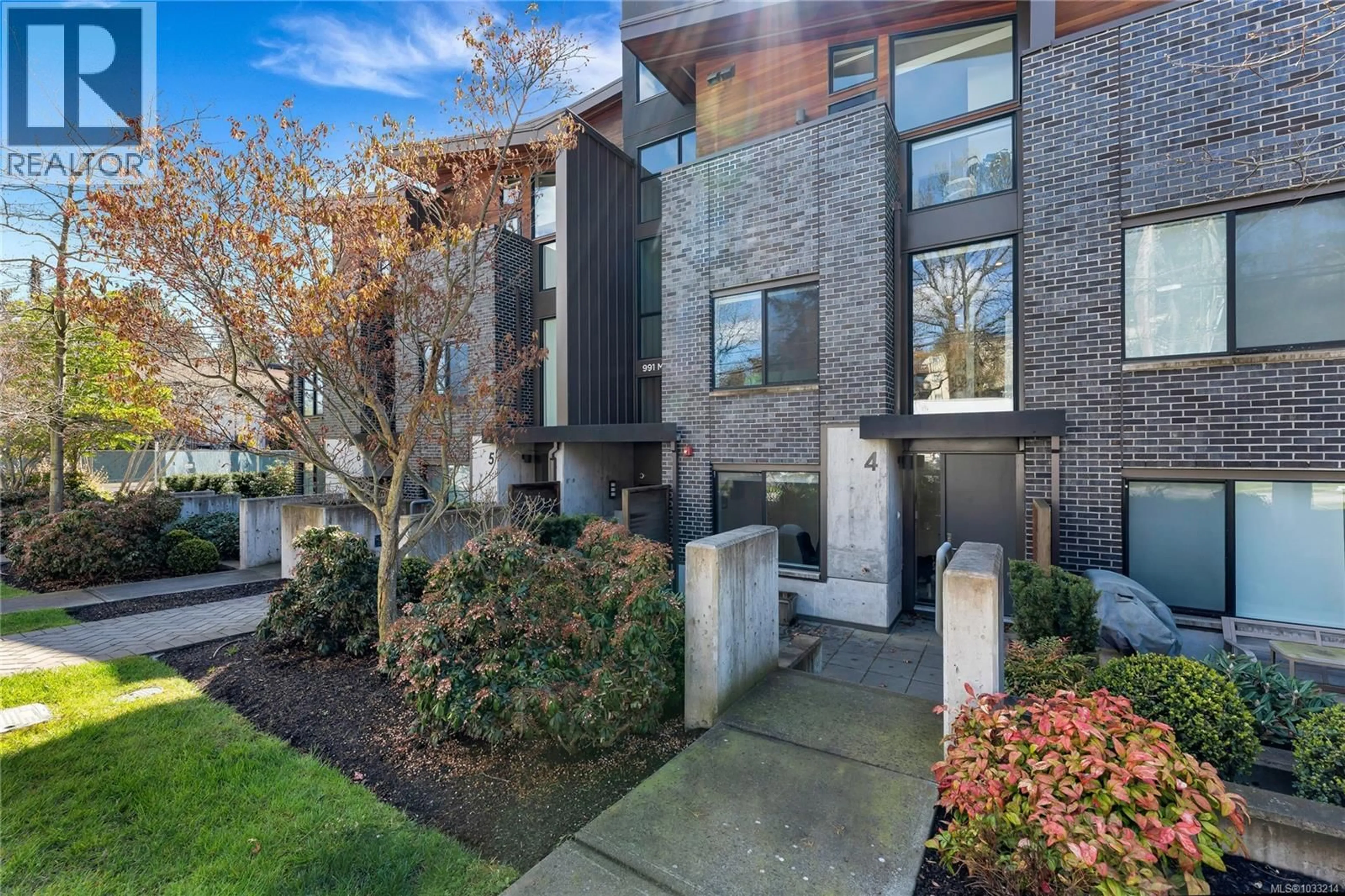 Home with brick exterior material, street for 4 - 991 MCKENZIE AVENUE, Saanich British Columbia V8X3G8