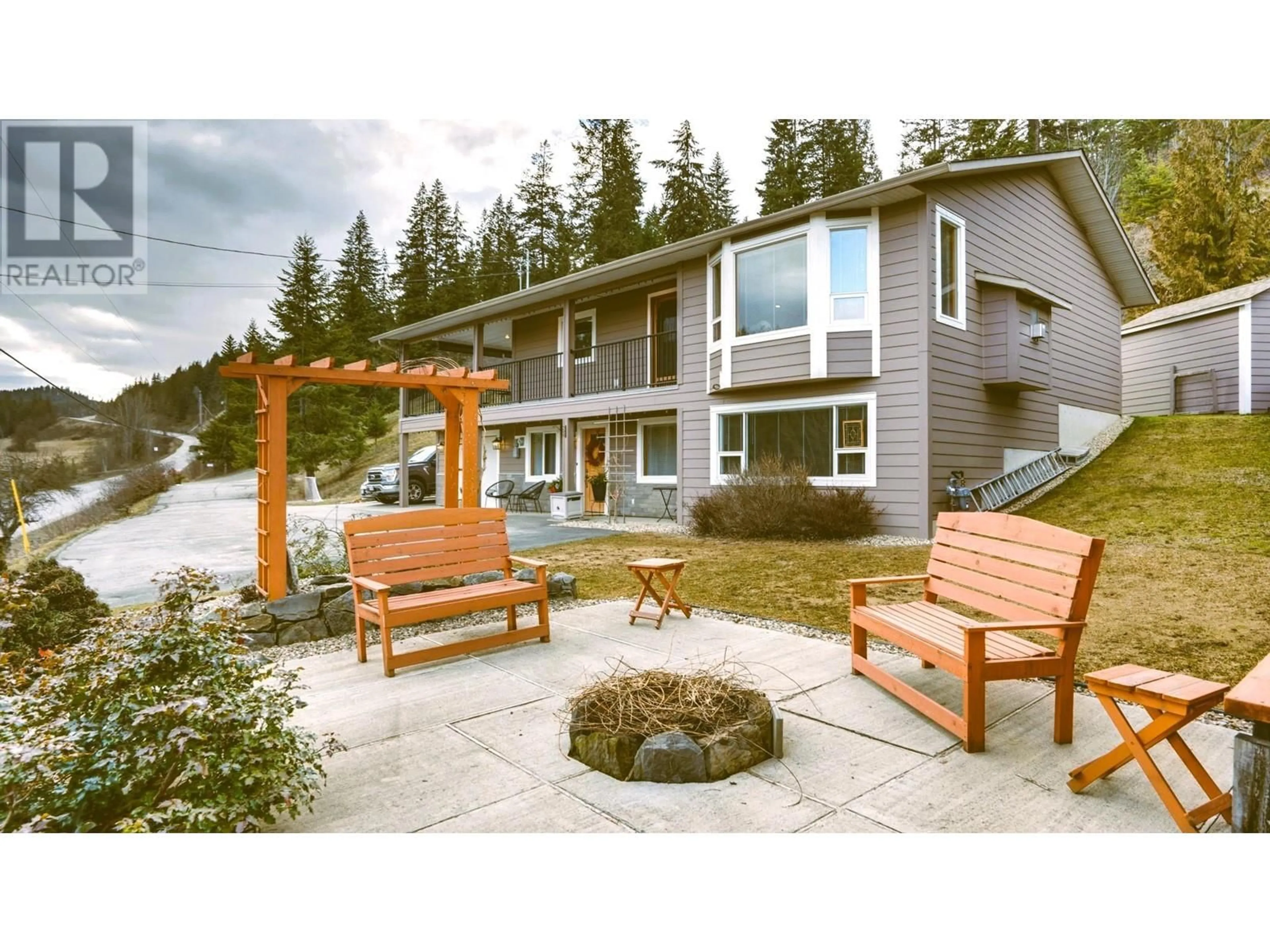 Patio, mountain view for 111 Gunter-Ellison Road, Enderby British Columbia V4Y4G1