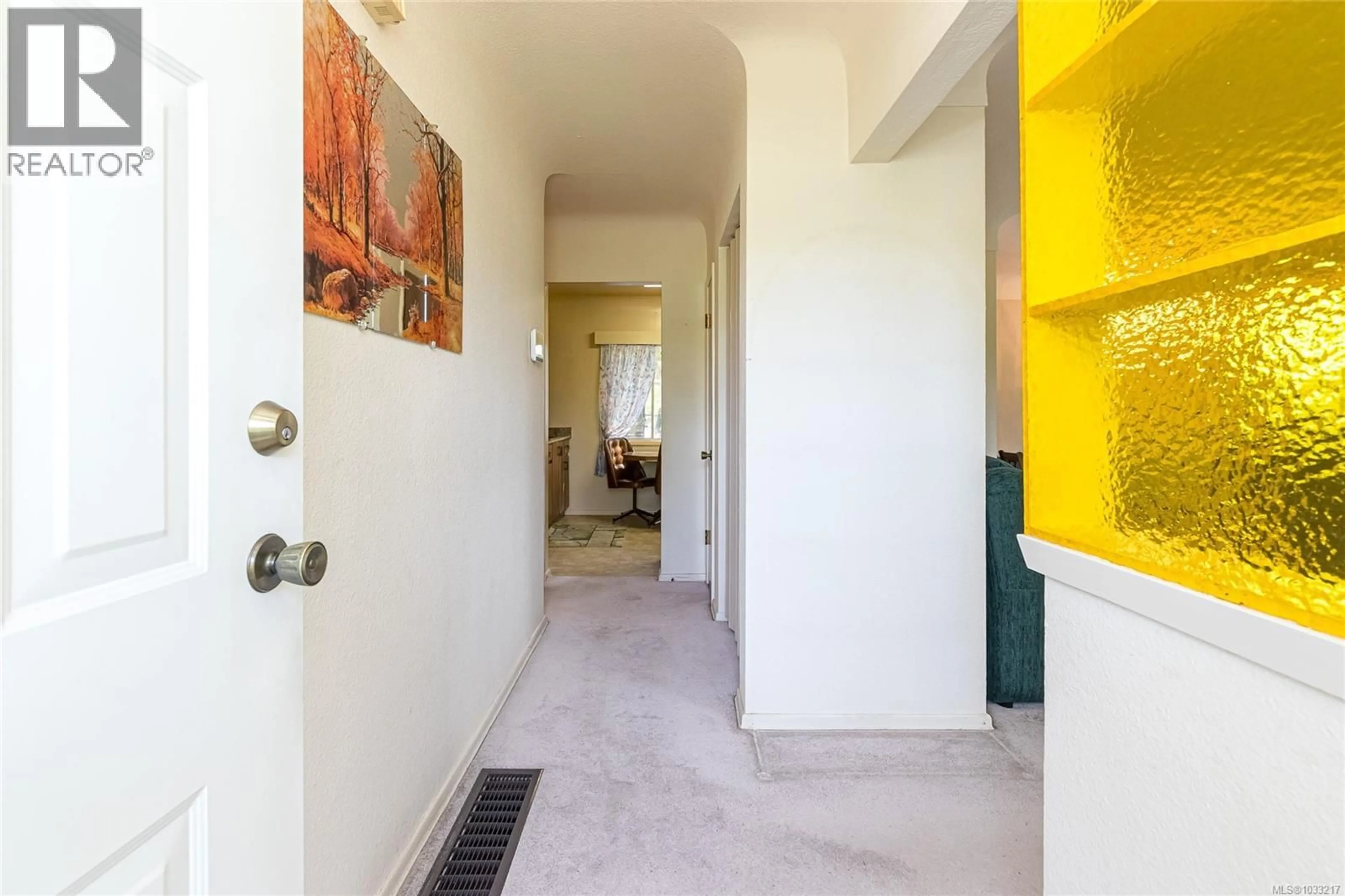 Indoor entryway for 14 KINGHAM PLACE, View Royal British Columbia V9B1L7