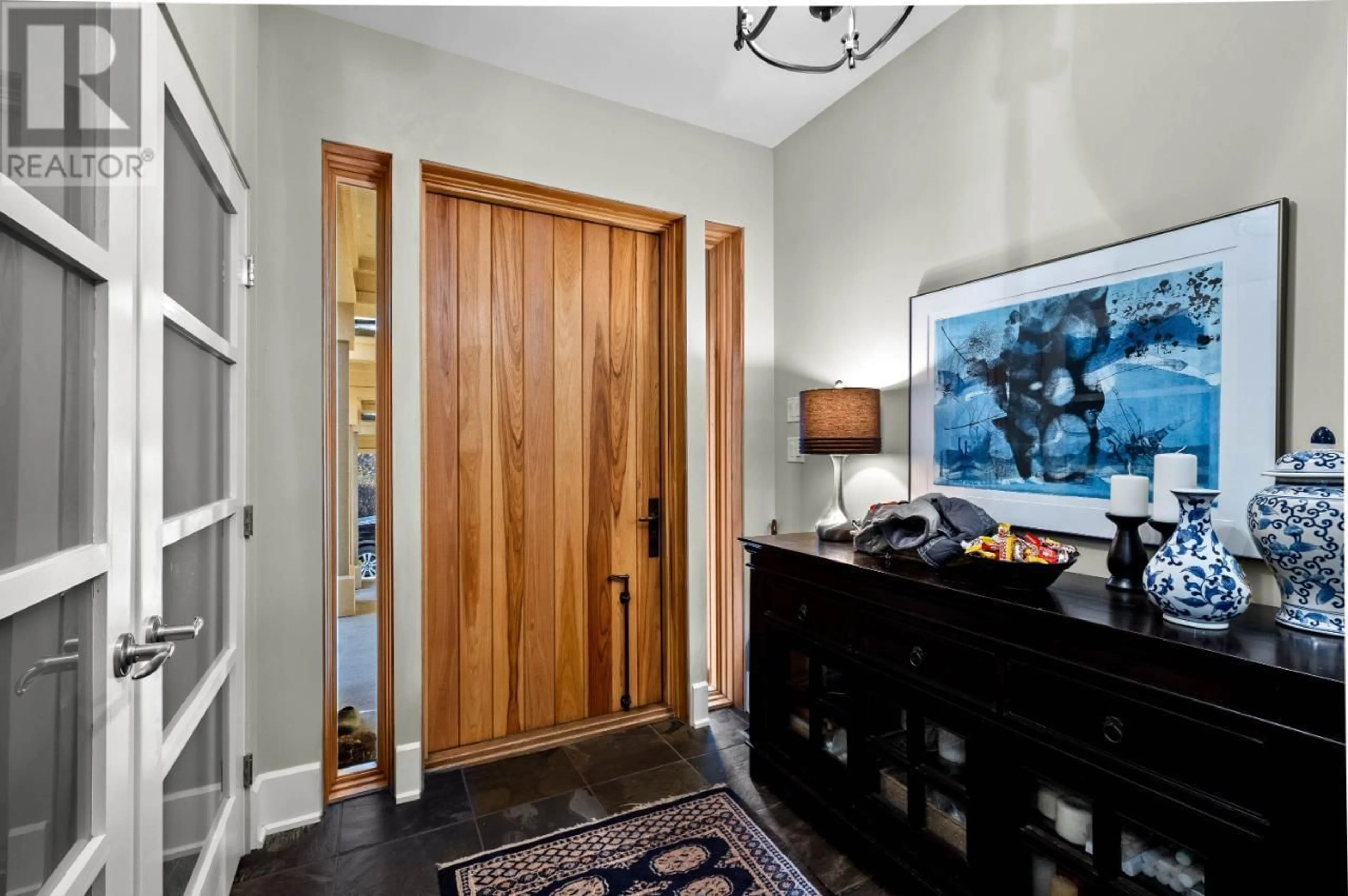 Indoor entryway for 3418 SHUSWAP  E ROAD, Kamloops British Columbia V2H1T2