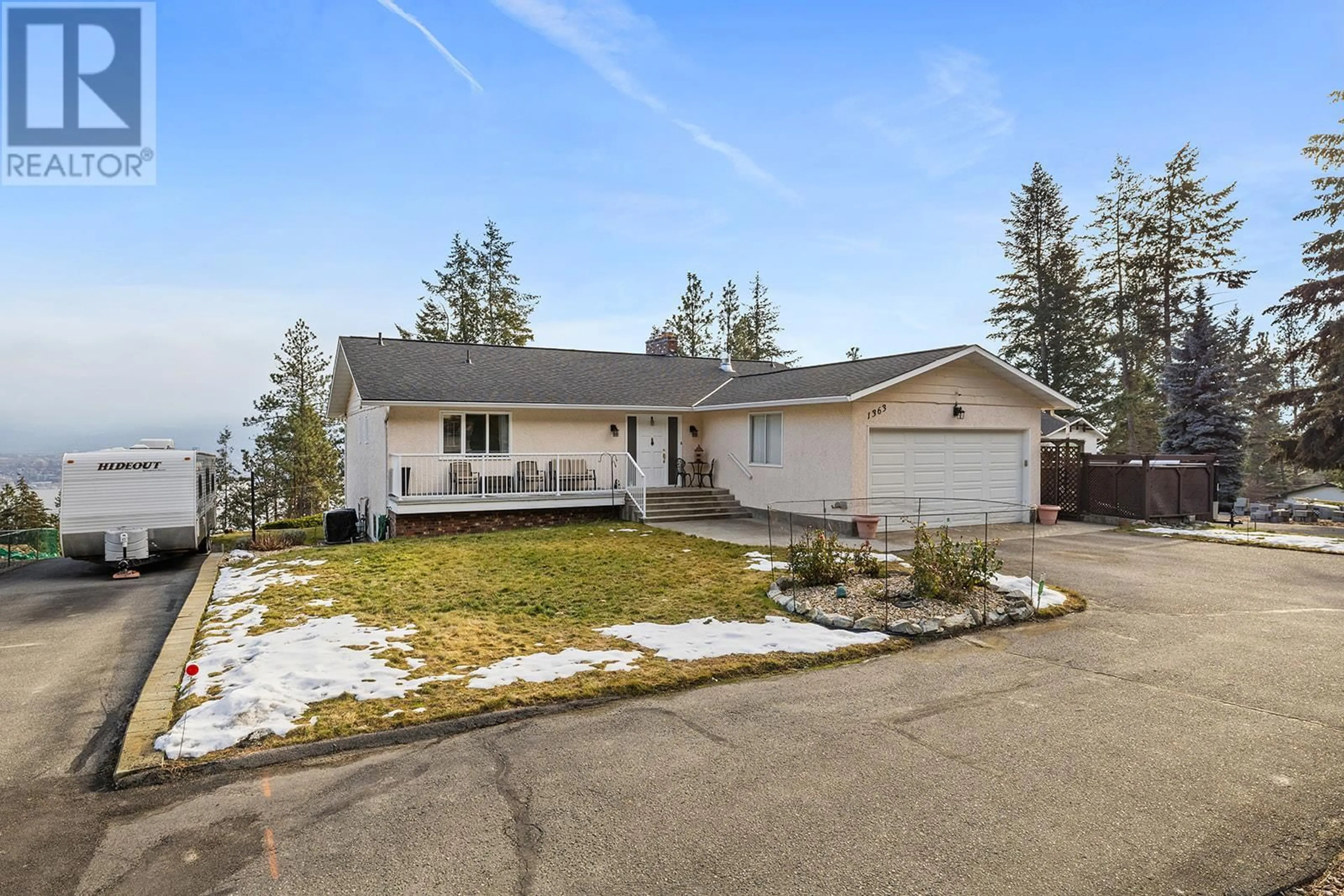 A pic from outside/outdoor area/front of a property/back of a property/a pic from drone, unknown for 1363 Parkinson Road, West Kelowna British Columbia V1Z3M6