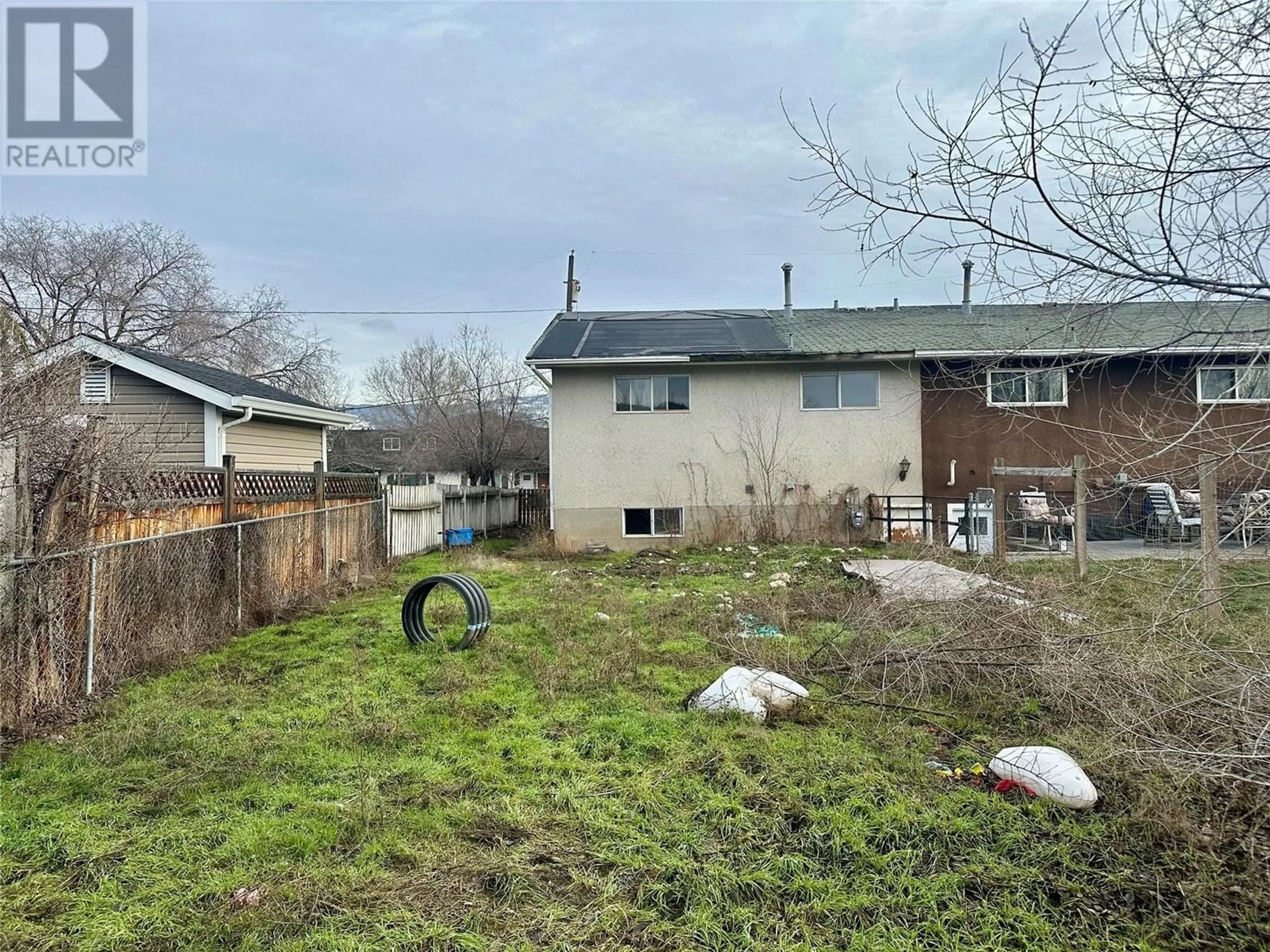 A pic from outside/outdoor area/front of a property/back of a property/a pic from drone, unknown for 528 HEIN ROAD, Kelowna British Columbia V1X4A3