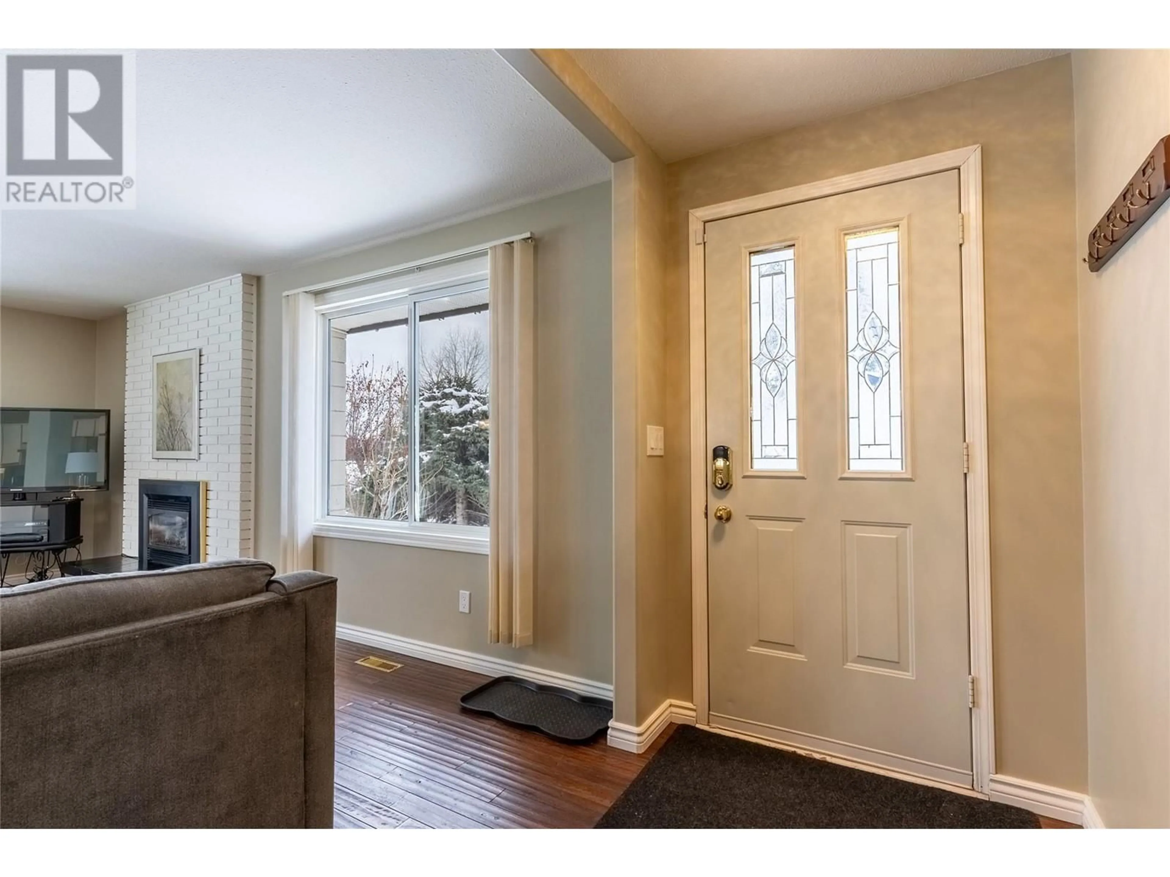 Indoor entryway for 9 EMERALD Drive, Logan Lake British Columbia V0K1W0