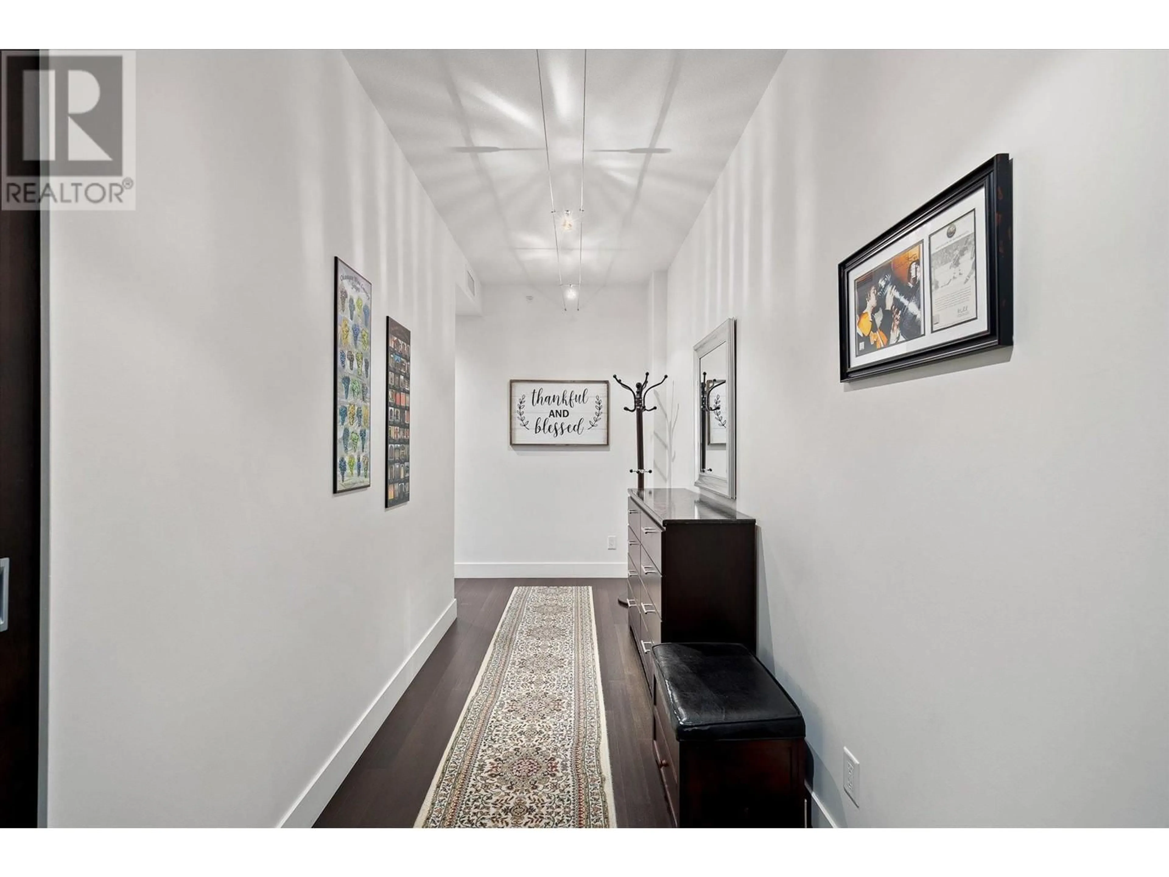 Indoor entryway for 2040 Springfield Road Unit# 906, Kelowna British Columbia V1Y9N7