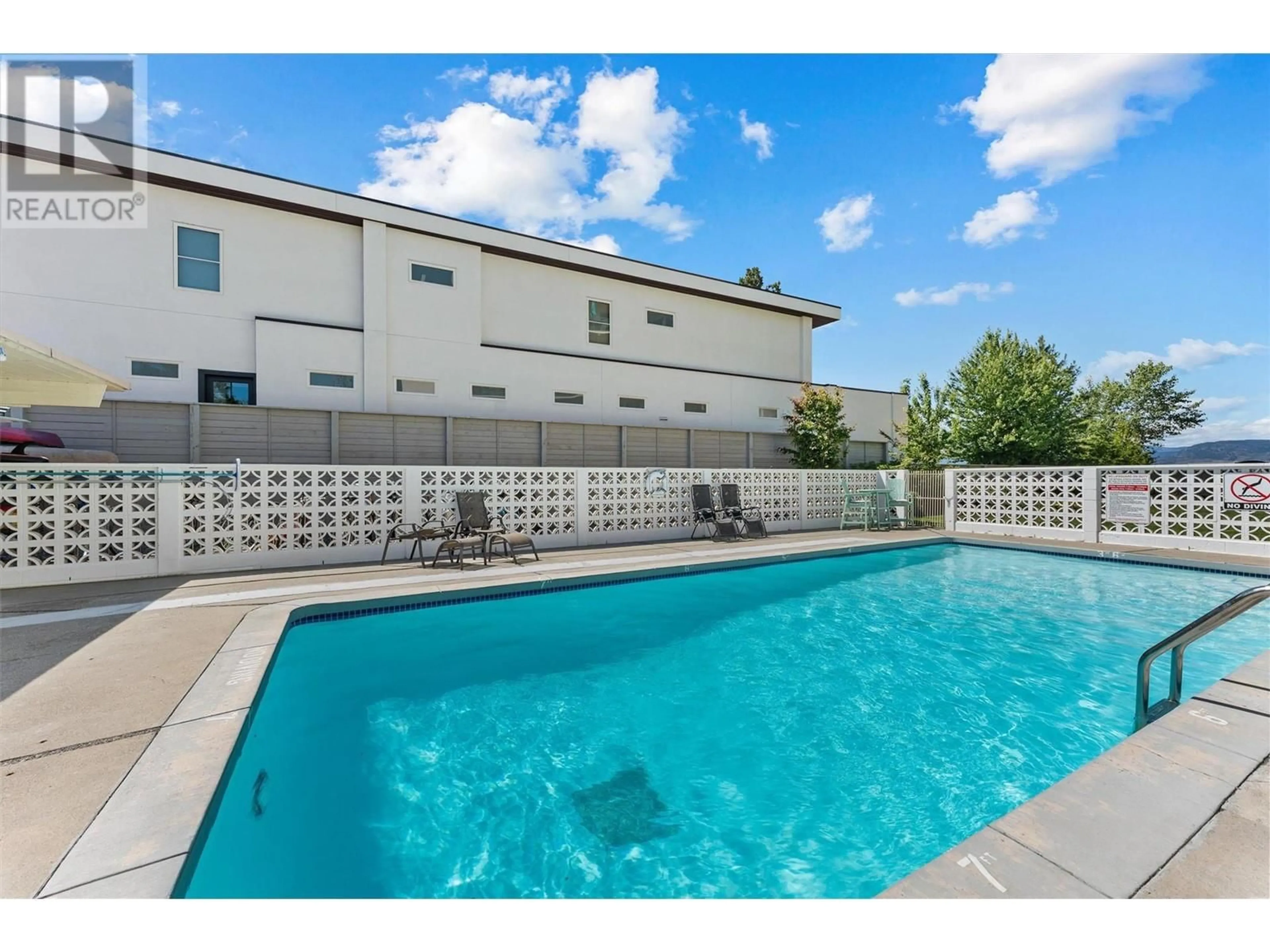 Pool for 4058 Lakeshore Road Unit# 202, Kelowna British Columbia V1W1V6