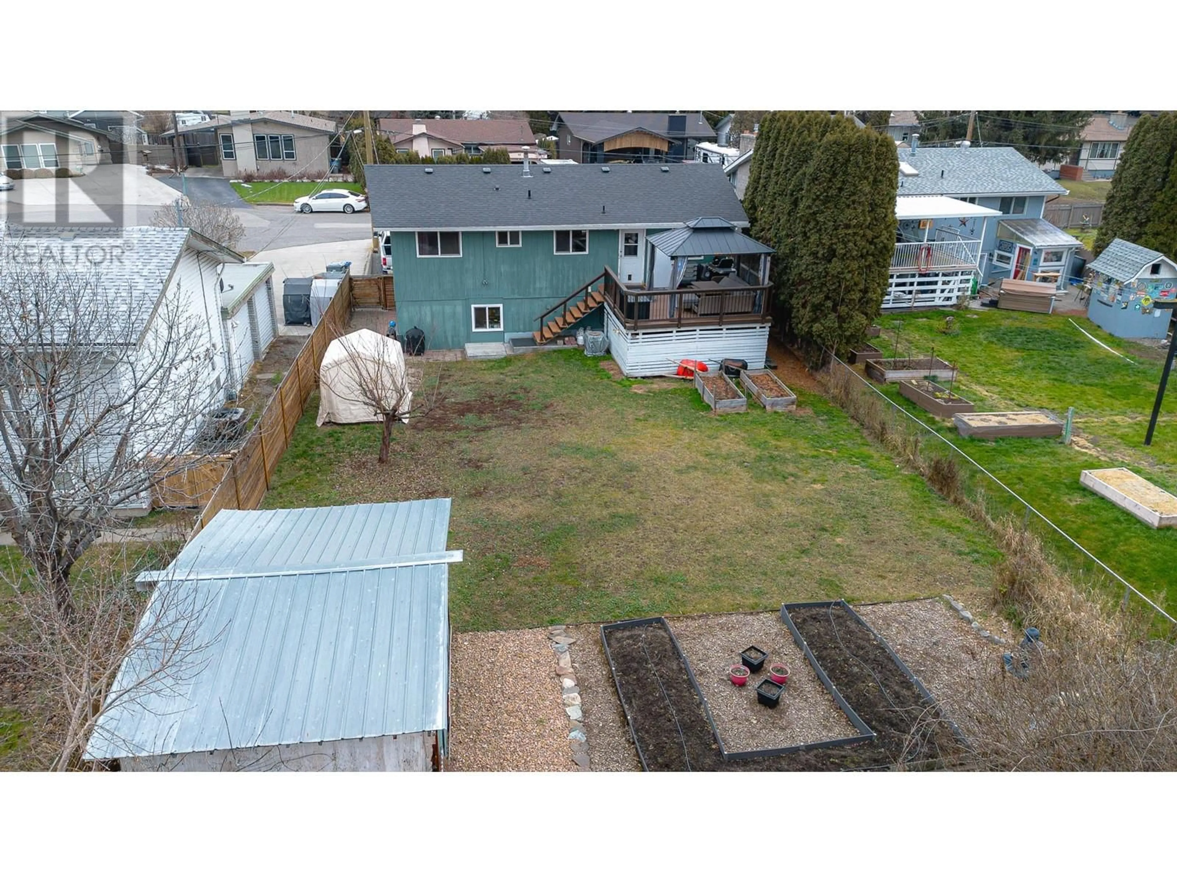 A pic from outside/outdoor area/front of a property/back of a property/a pic from drone, street for 94 Chapman Place, Kamloops British Columbia V2C4R2