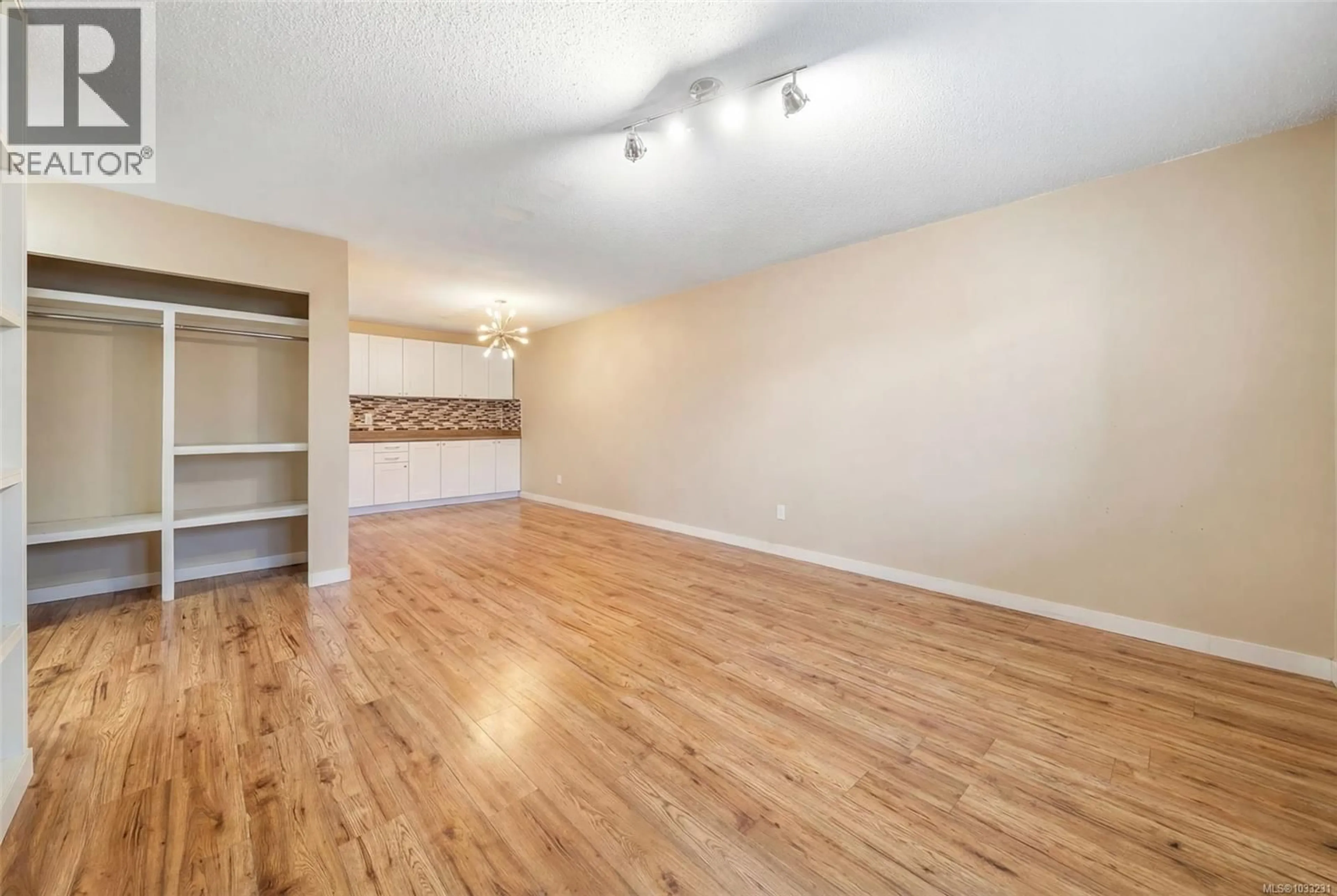 A pic of a room for 103 - 3235 QUADRA STREET, Saanich British Columbia V8X1G4