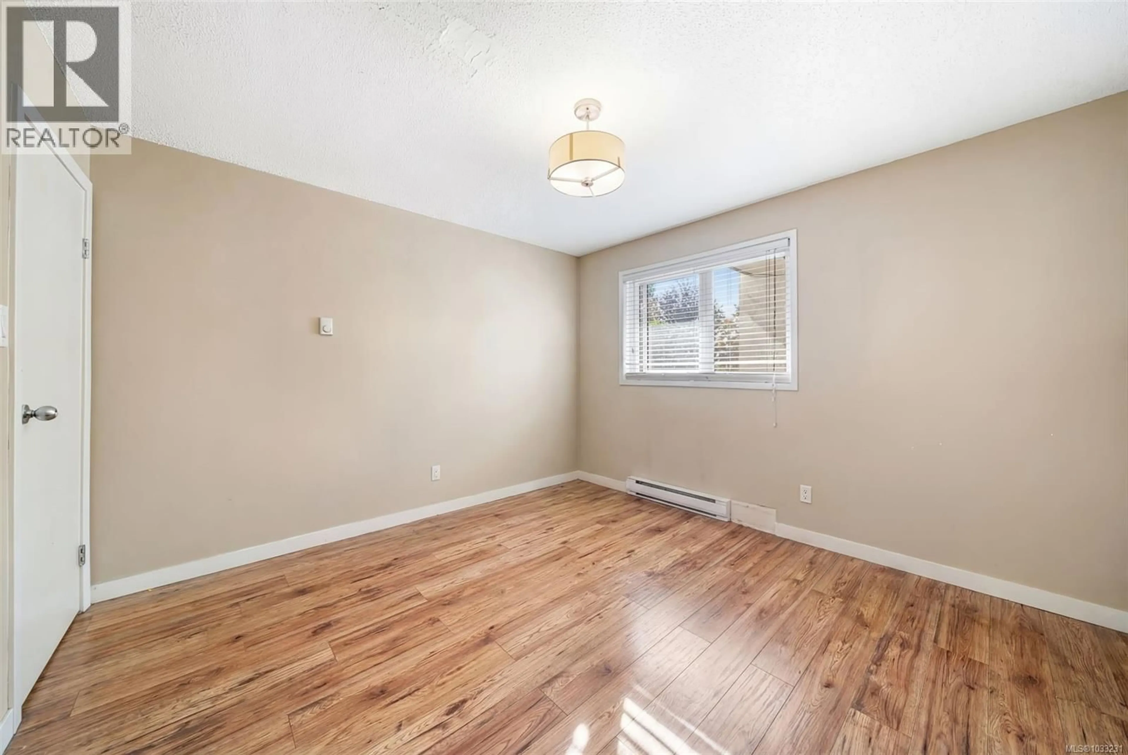 A pic of a room for 103 - 3235 QUADRA STREET, Saanich British Columbia V8X1G4