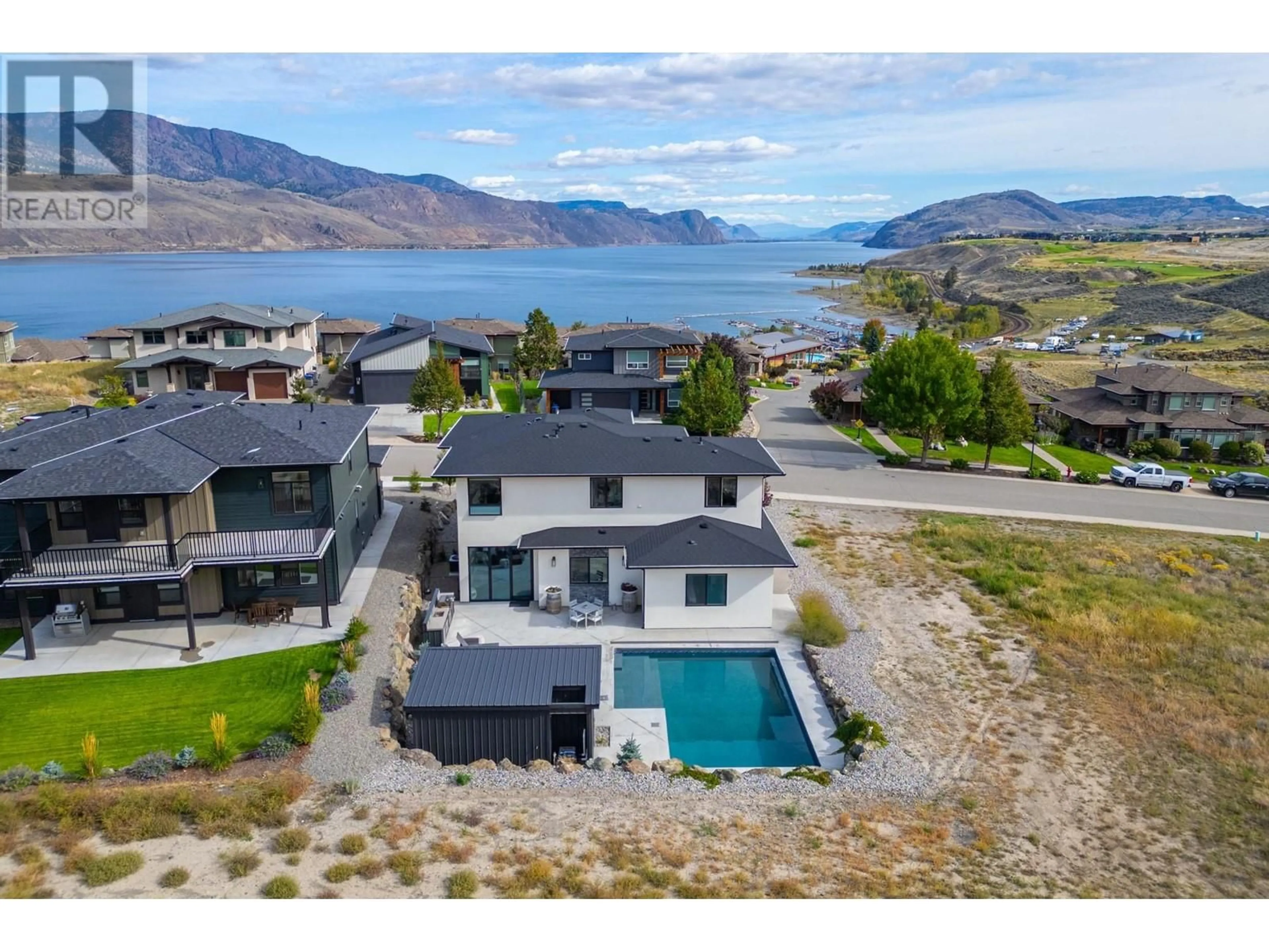 A pic from outside/outdoor area/front of a property/back of a property/a pic from drone, water/lake/river/ocean view for 176 HOLLOWAY Drive, Kamloops British Columbia V1S0B3