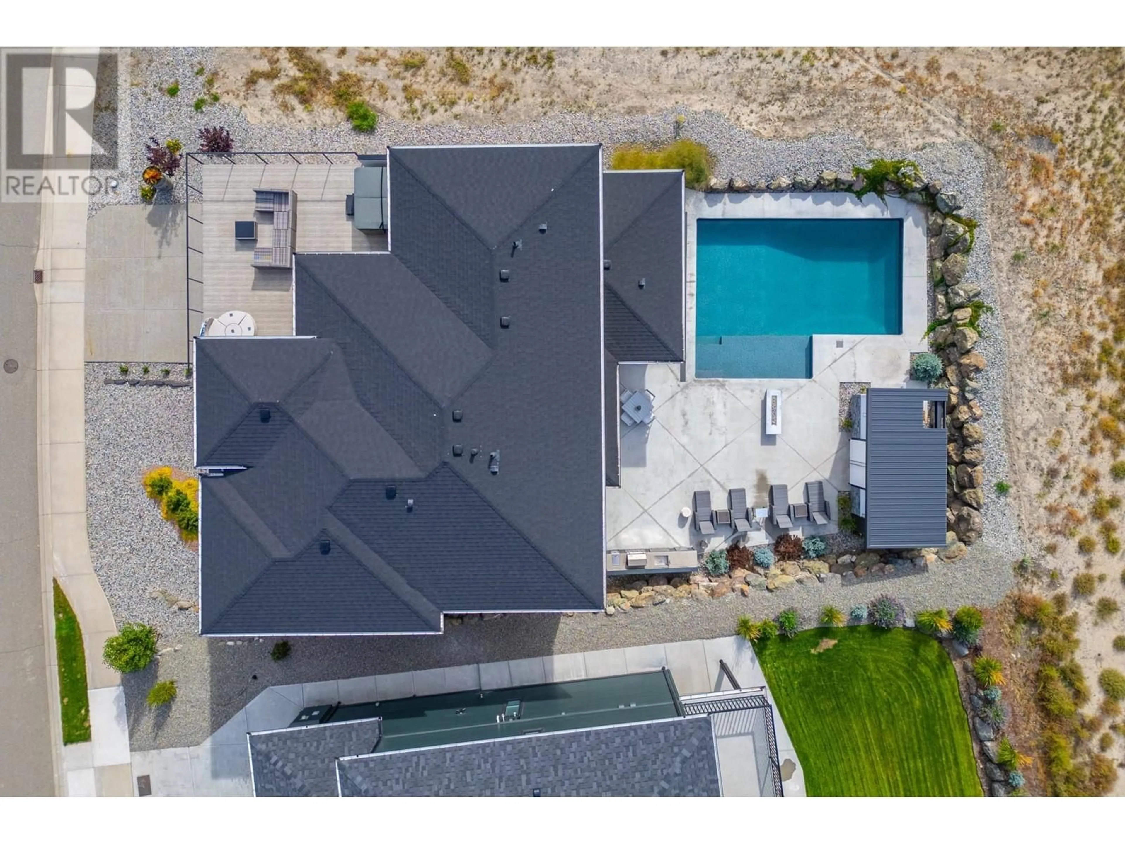 A pic from outside/outdoor area/front of a property/back of a property/a pic from drone, unknown for 176 HOLLOWAY Drive, Kamloops British Columbia V1S0B3