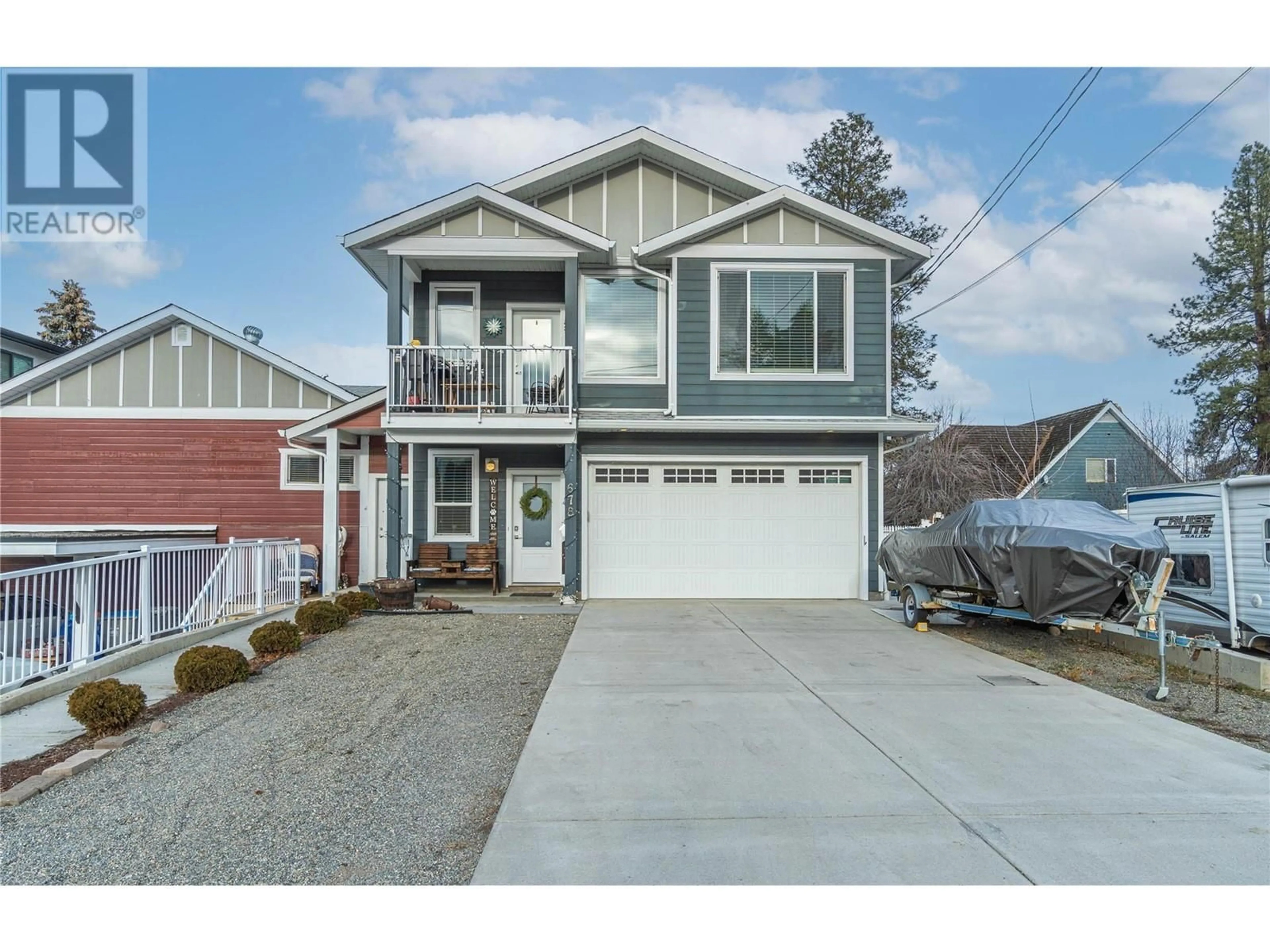 Home with vinyl exterior material, street for 678 SETTLEMENT Road, Kamloops British Columbia V2B6J1