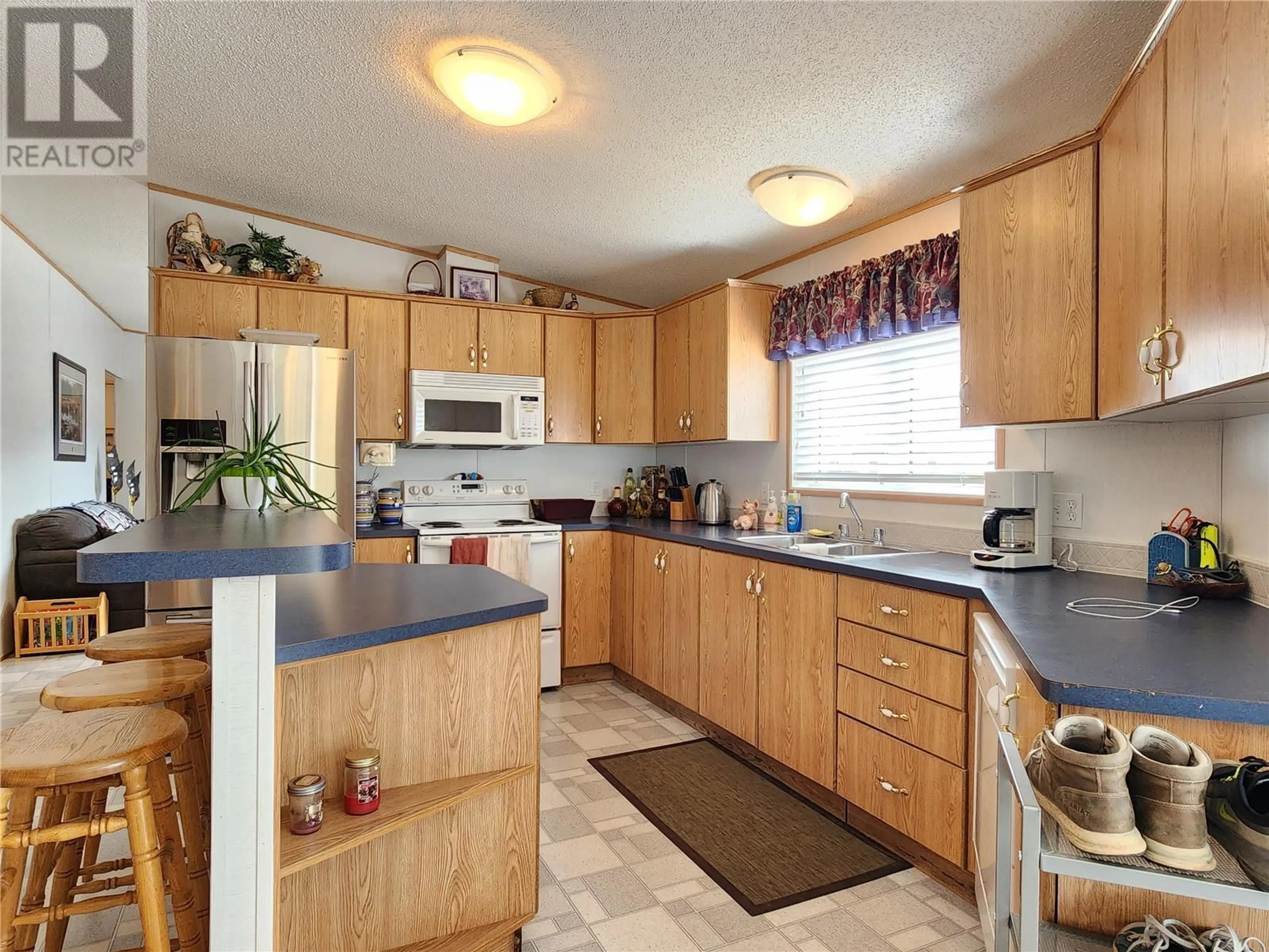 Standard kitchen, unknown for 117 - 2035 BOUCHERIE ROAD, Westbank British Columbia V4T1Z7
