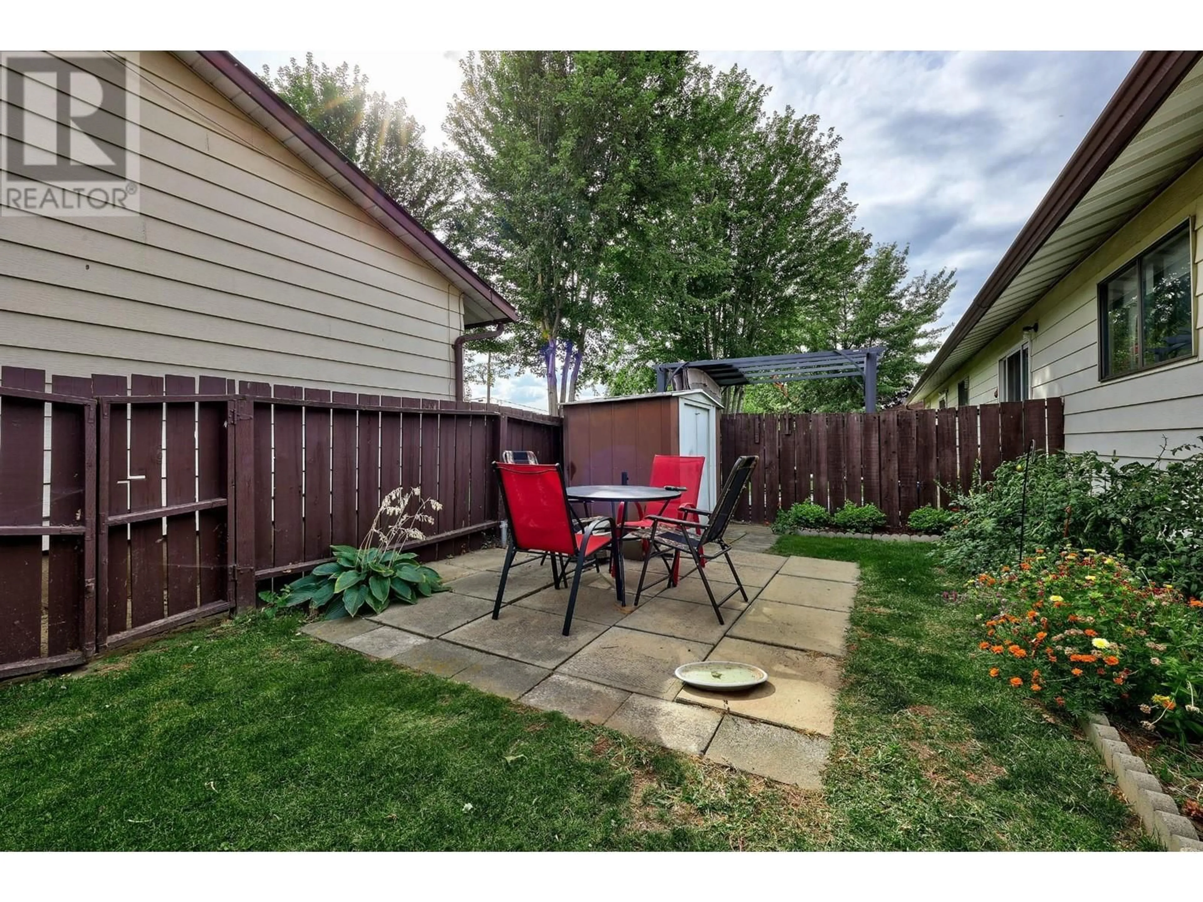 Patio, street for 840 DESMOND Street Unit# 3, Kamloops British Columbia V2B5K4