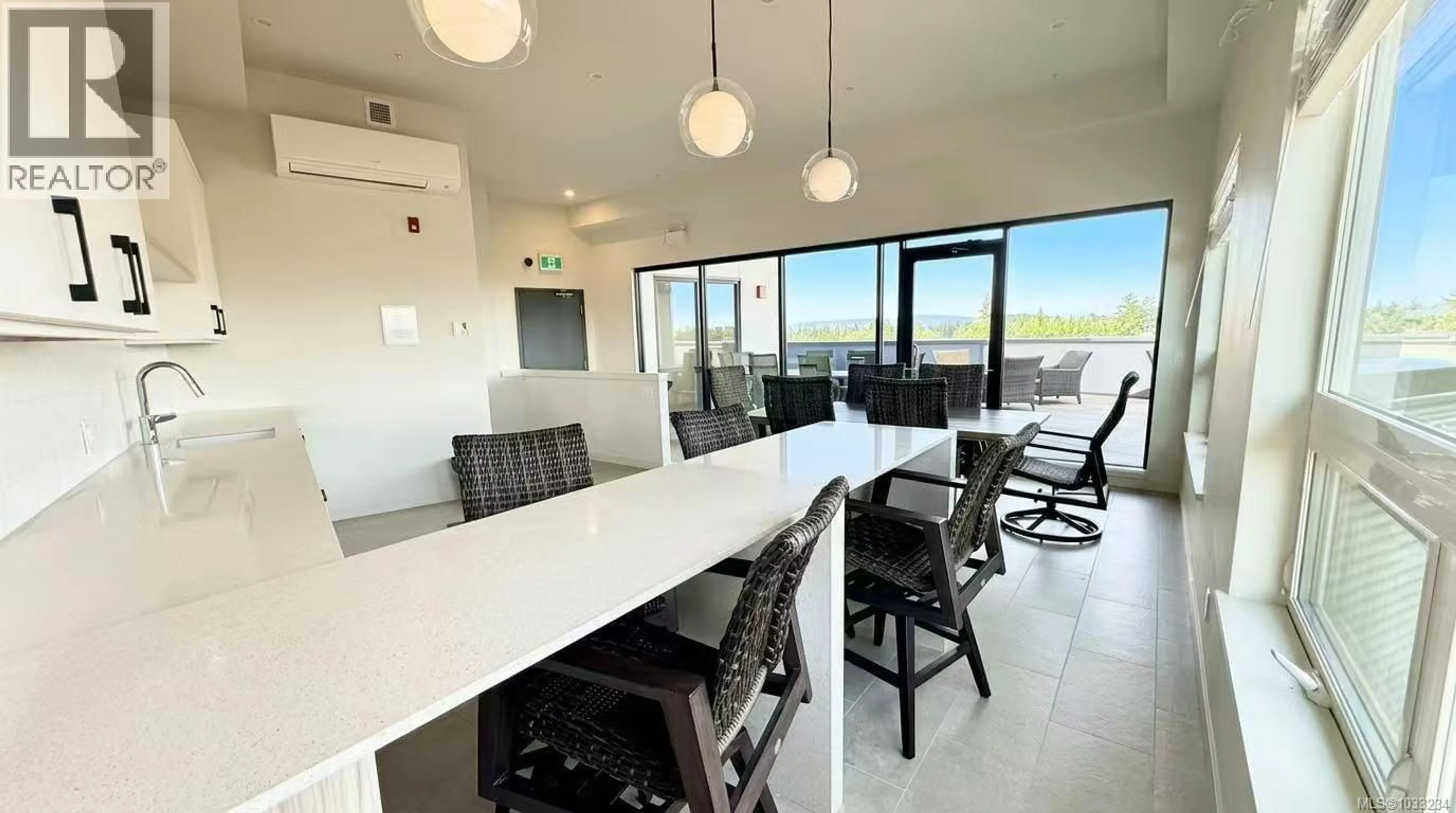 Unknown for 110 - 958 PHAROAH MEWS, Langford British Columbia V9B7A1