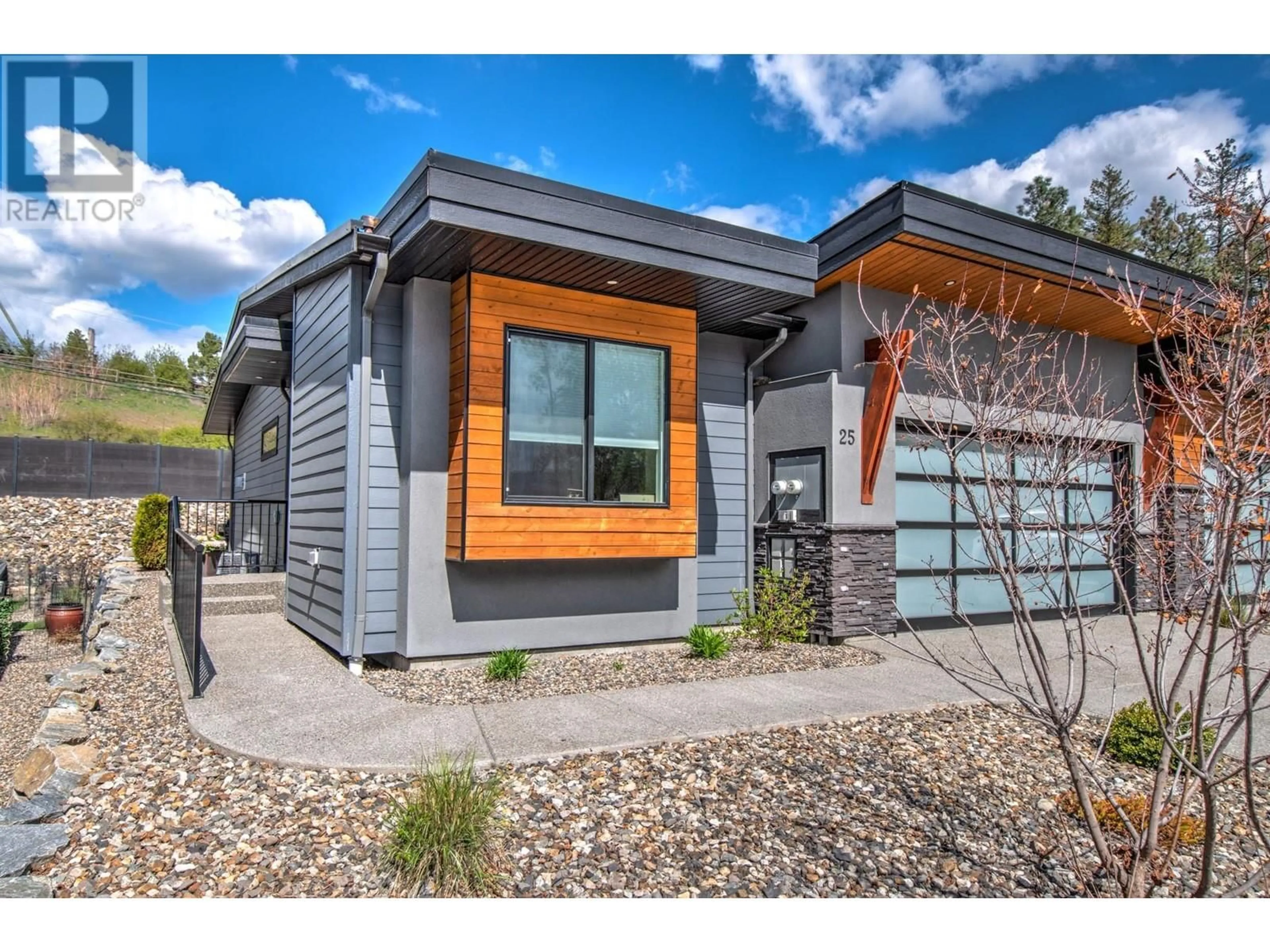 Home with vinyl exterior material, street for 25 - 5350 SILVER STAR ROAD, Vernon British Columbia V1B3K4