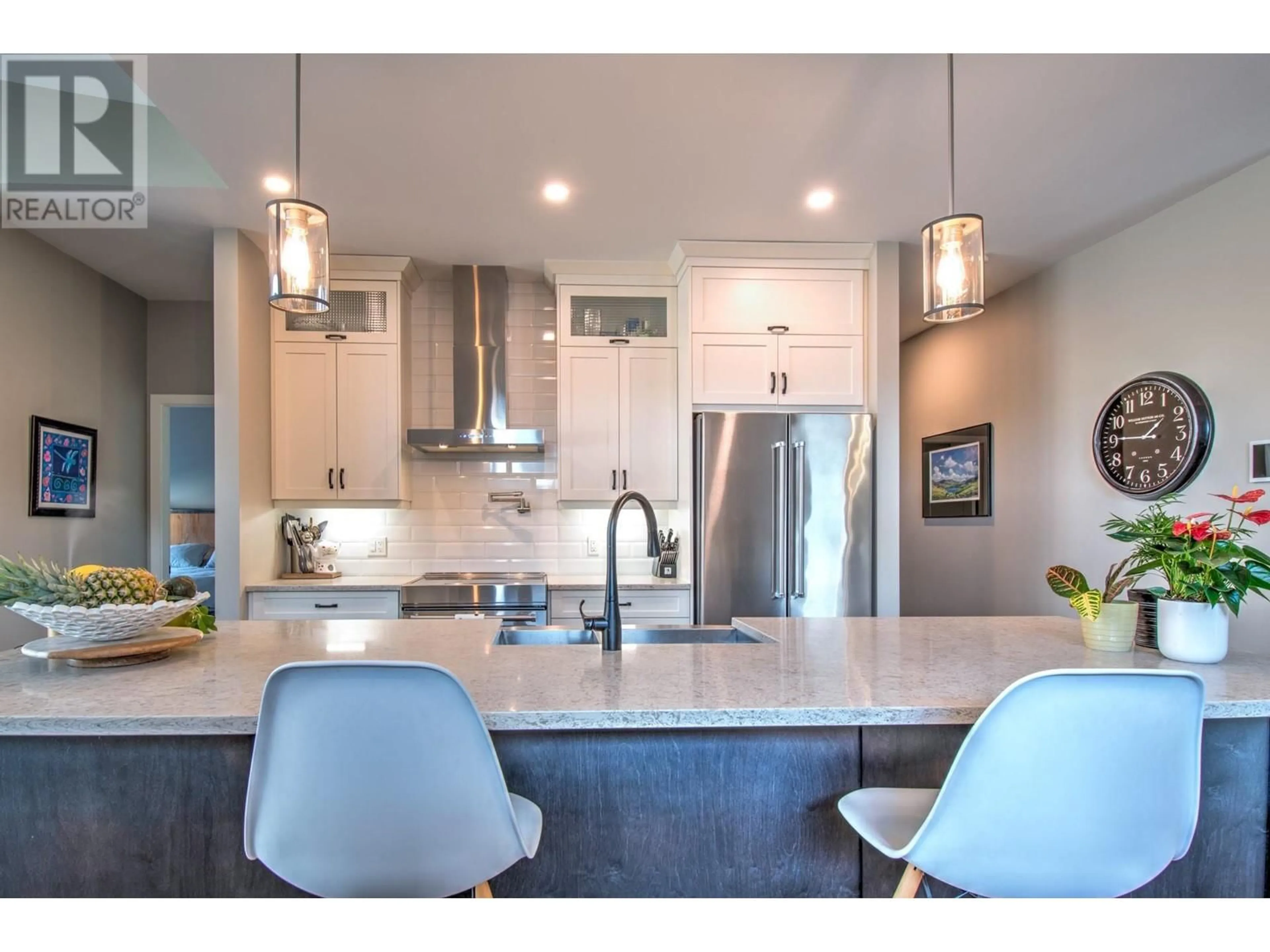 Contemporary kitchen, unknown for 25 - 5350 SILVER STAR ROAD, Vernon British Columbia V1B3K4