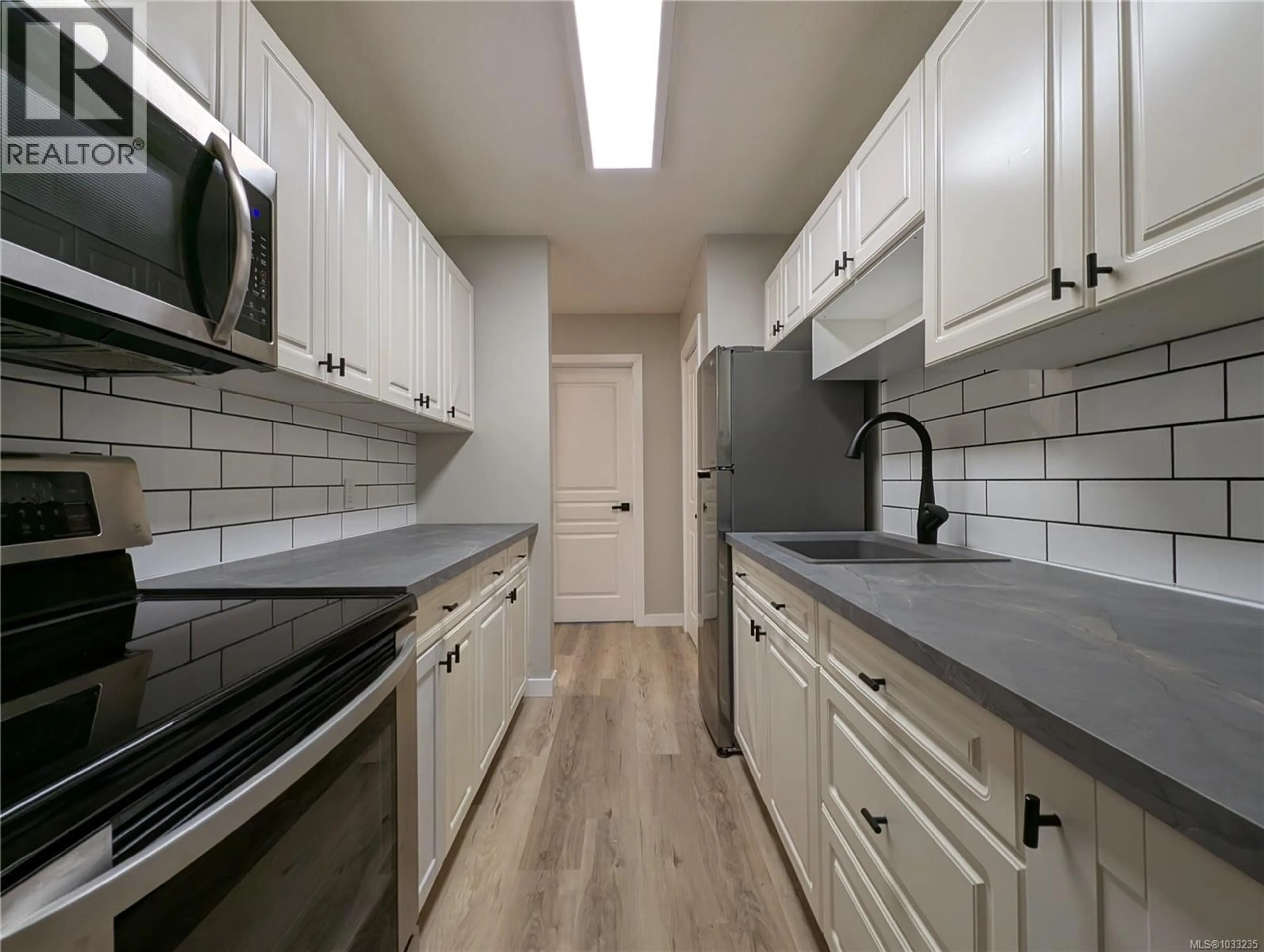 Standard kitchen, unknown for 4 - 3271 COWICHAN LAKE ROAD, Duncan British Columbia V9L4C1