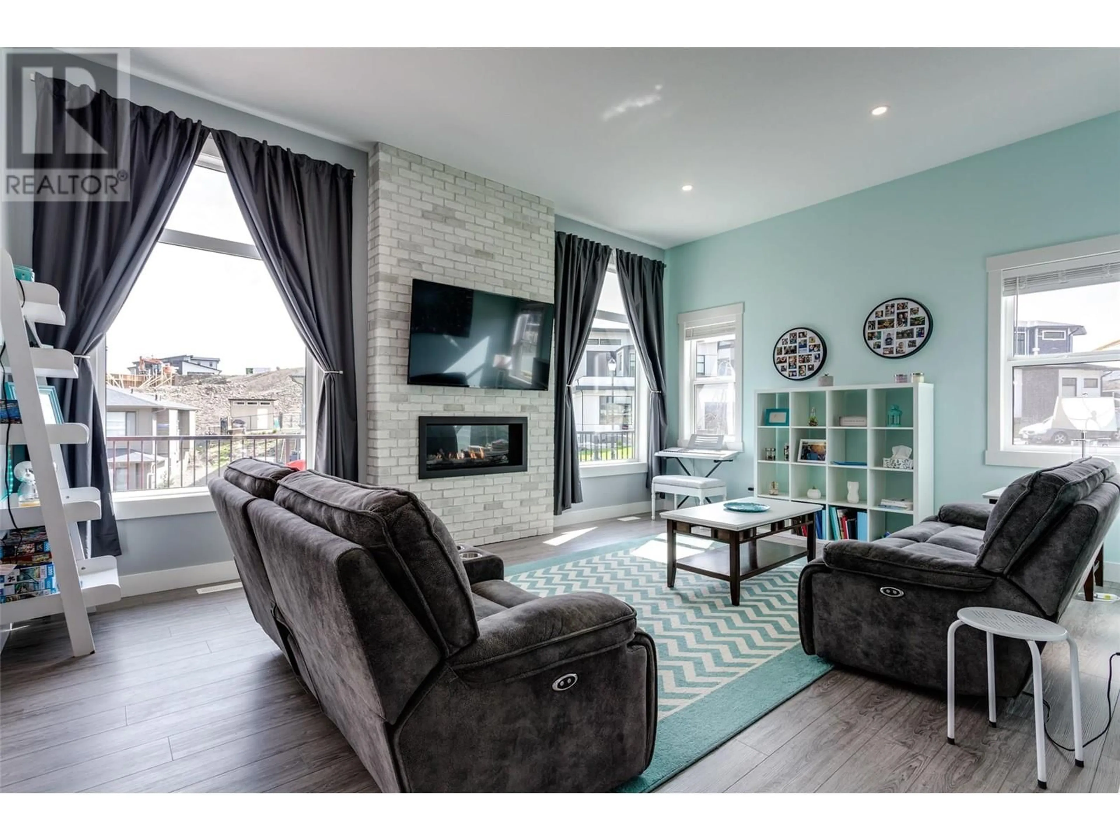 Living room with furniture, unknown for 2772 CANYON CREST DRIVE, West Kelowna British Columbia V4T0E3