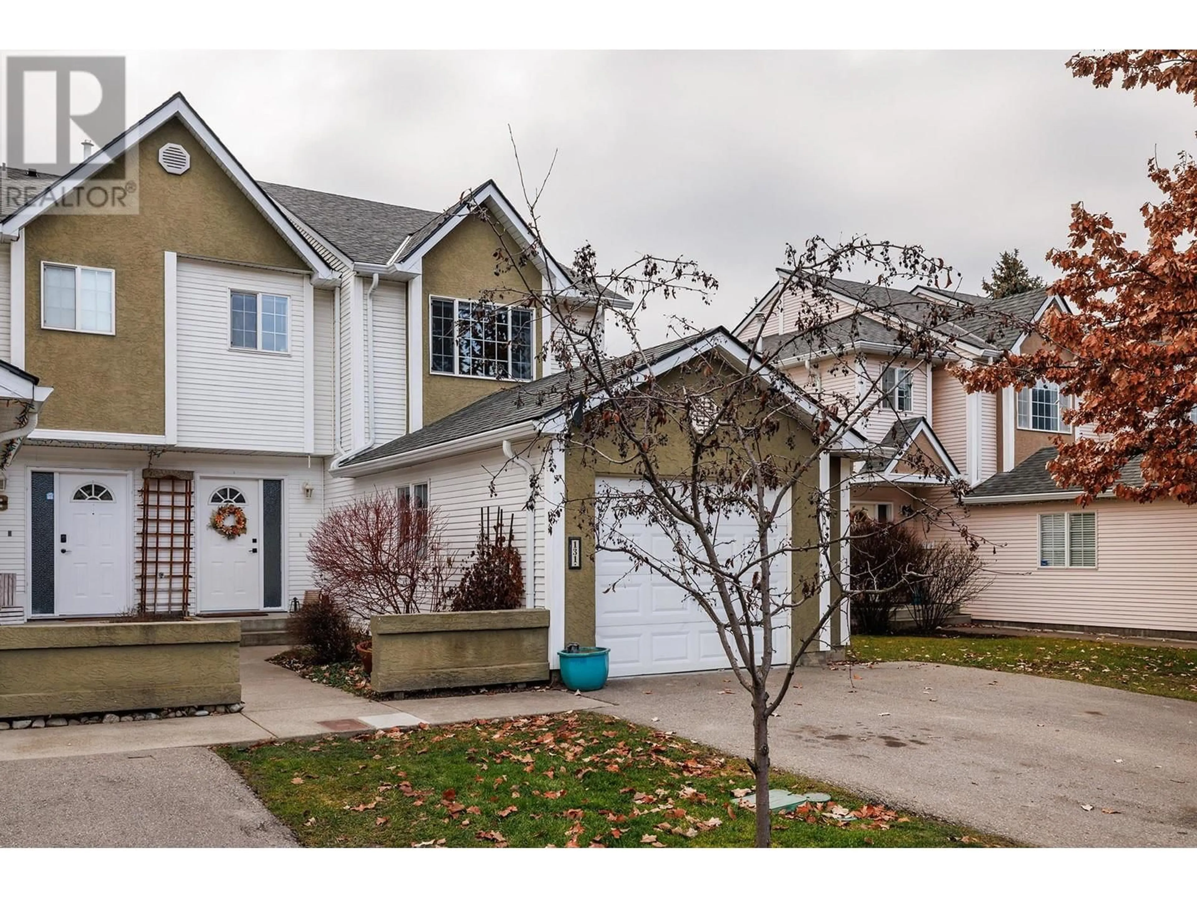 Home with vinyl exterior material, street for 160 Celano Crescent Unit# 131, Kelowna British Columbia V1X1X9