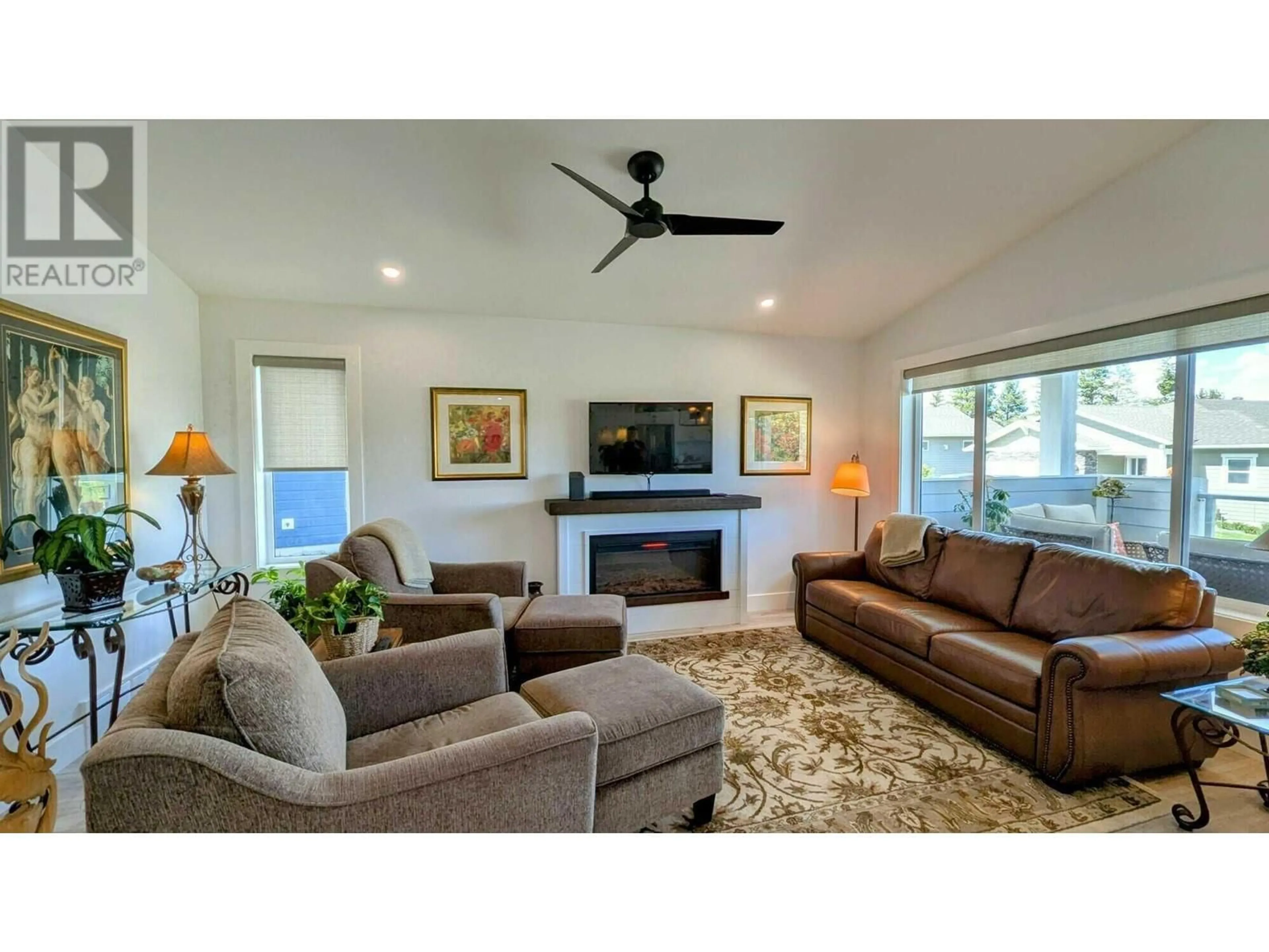 Living room with furniture, unknown for 301 Legacy Lookout, Cranbrook British Columbia V1C0E4