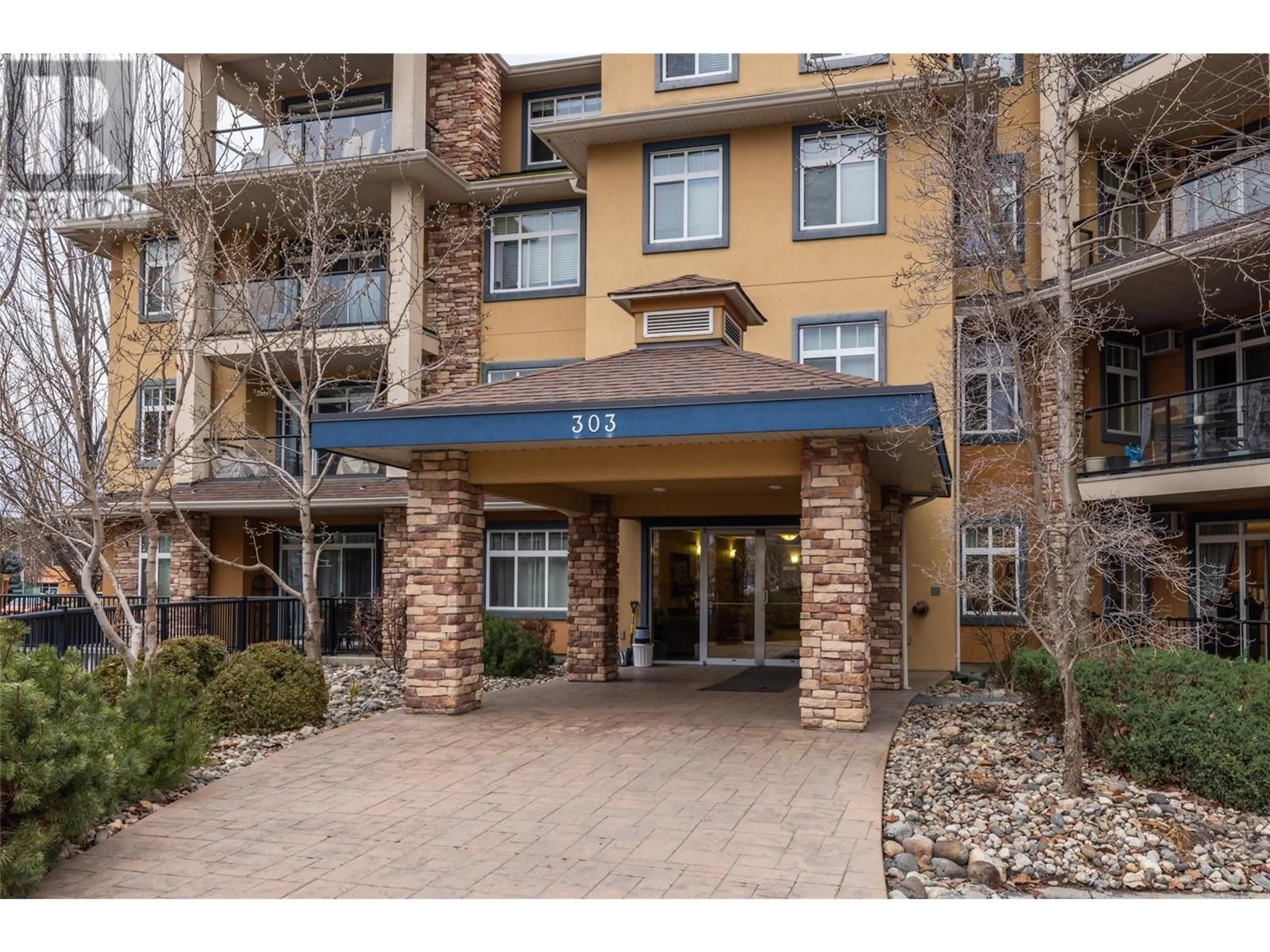 Indoor foyer for 303 Whitman Road Unit# 104, Kelowna British Columbia V1V2P3