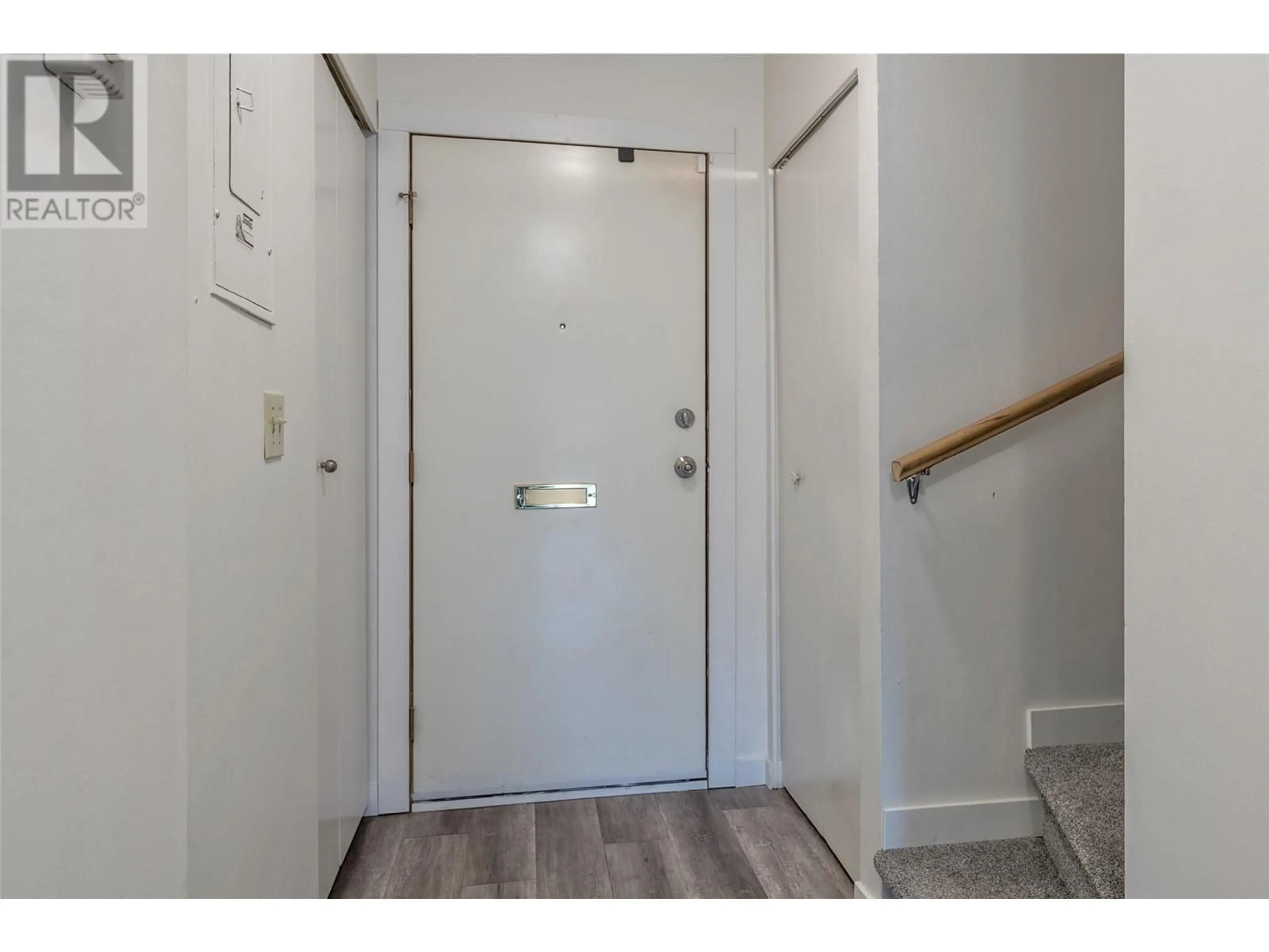 Indoor entryway for 5300 25 Avenue Unit# 24, Vernon British Columbia V1T6R4