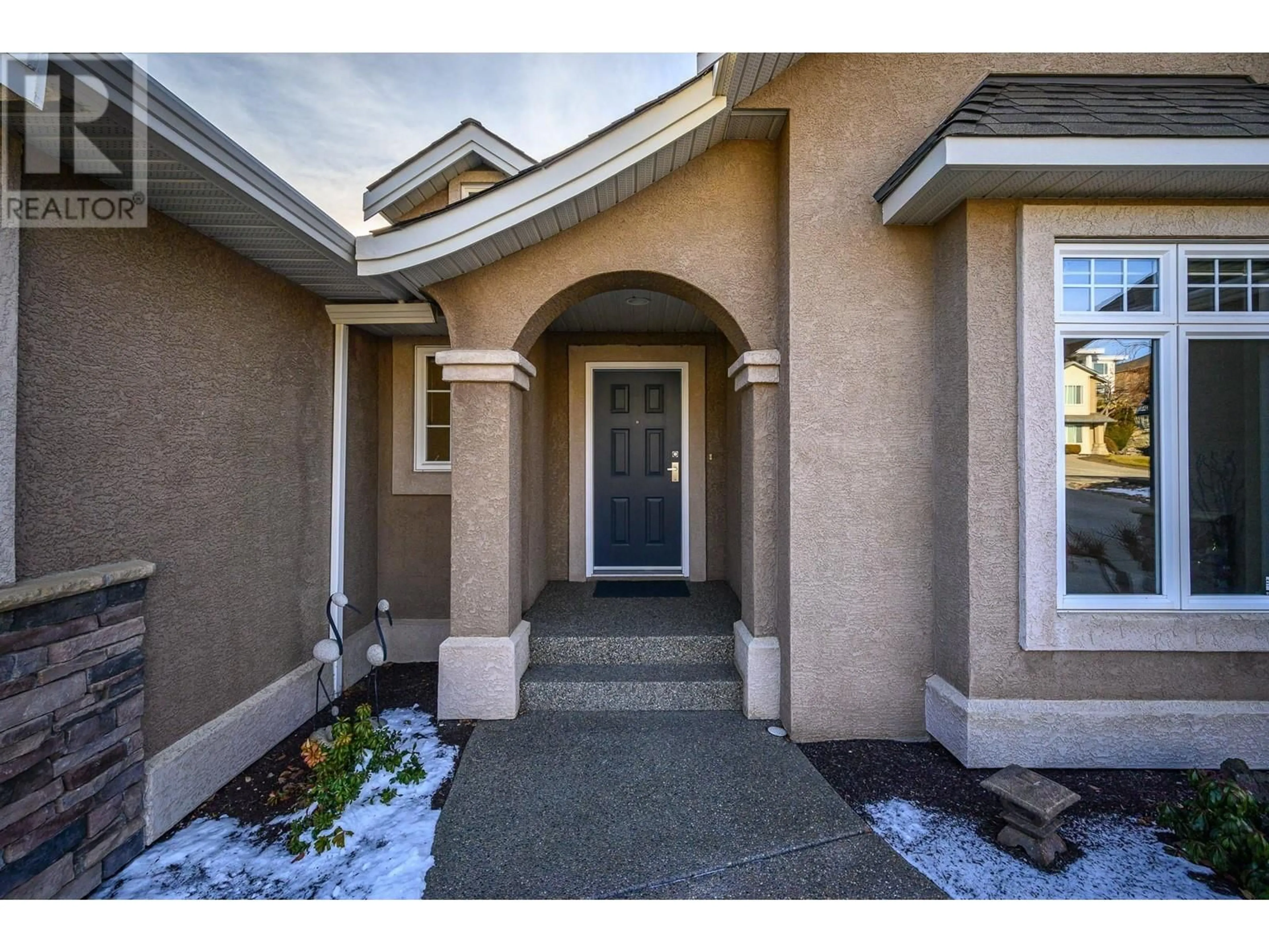 Indoor entryway for 708 Mt York Drive, Coldstream British Columbia V1B3X2