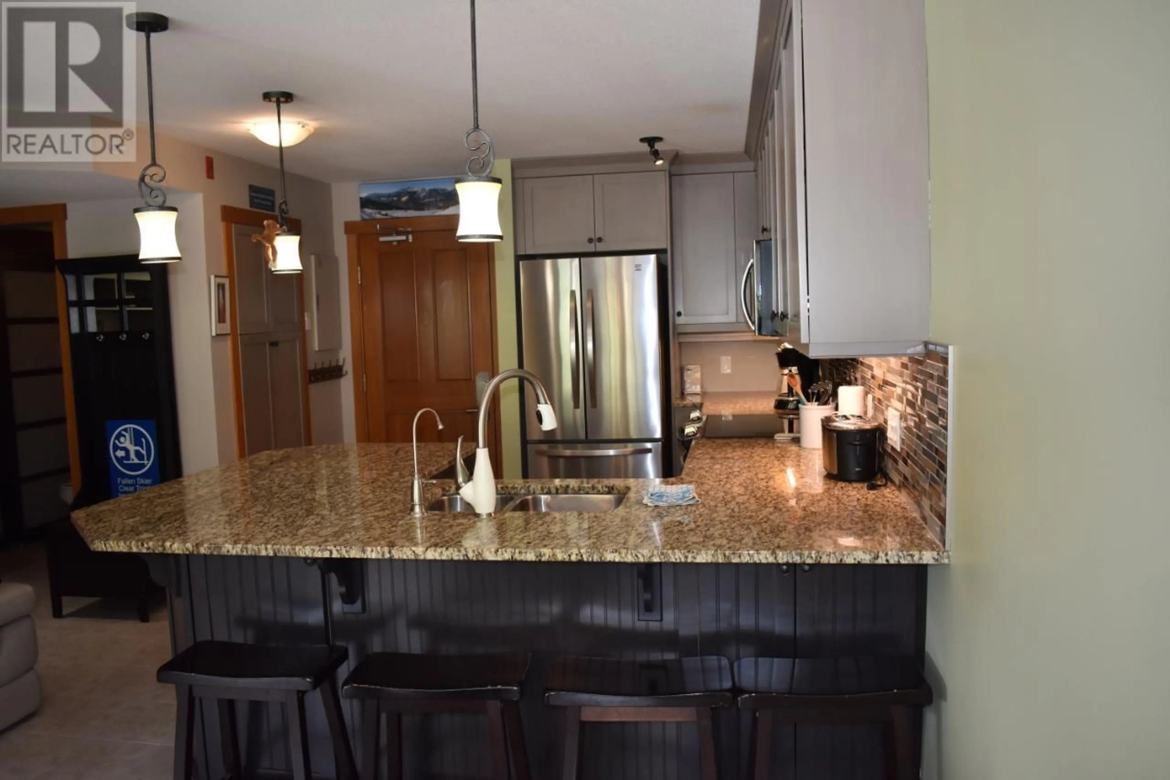 Open concept kitchen, ceramic/tile floor for 2050 SUMMIT Drive Unit# 409, Panorama British Columbia V0A1T0