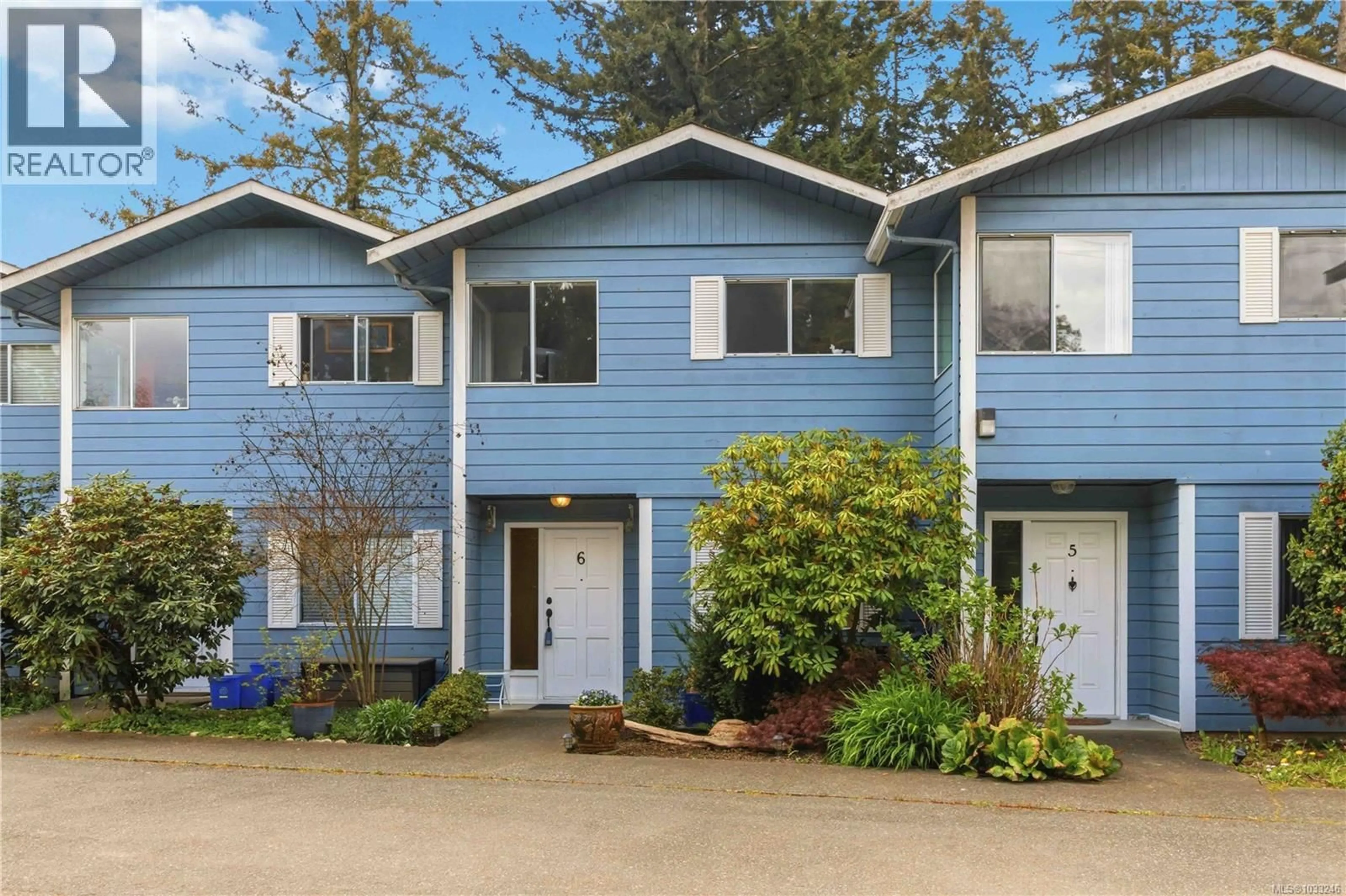 Home with vinyl exterior material, street for 6 - 6110 SEABROOM ROAD, Sooke British Columbia V9Z0B8