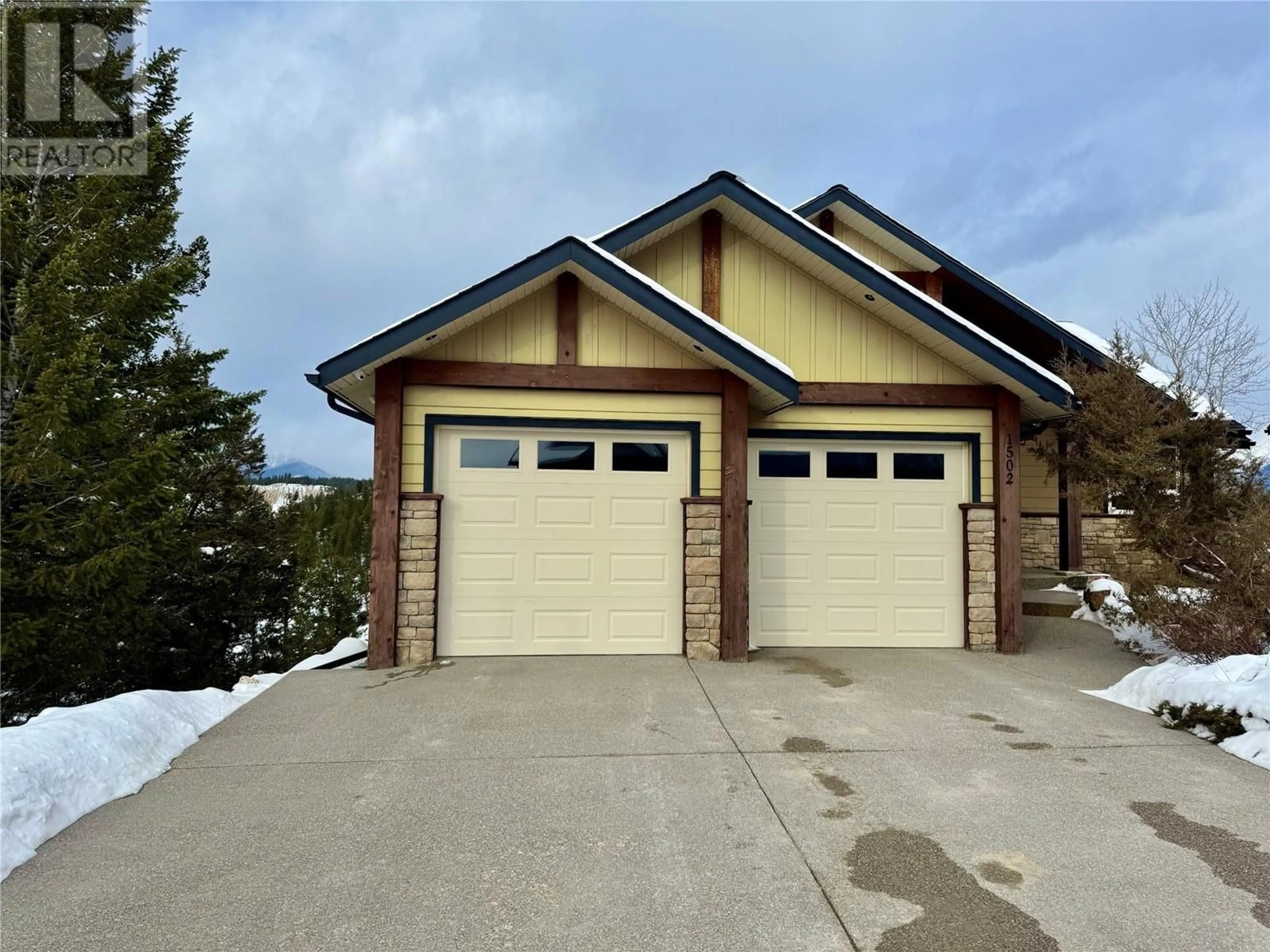 Indoor garage for 1502 PINERIDGE MOUNTAIN Place, Invermere British Columbia V0A1K0