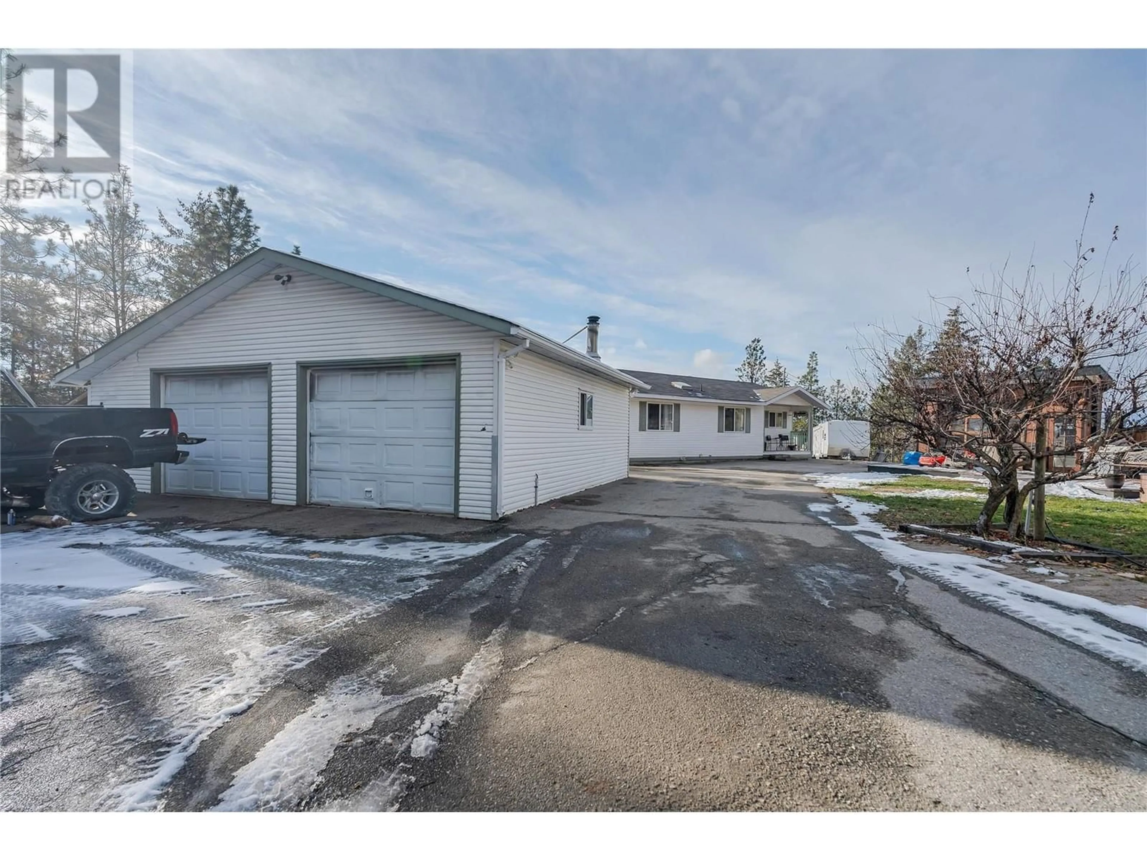 Indoor garage for 1450 Smethurst Place, Naramata British Columbia V0H1N1