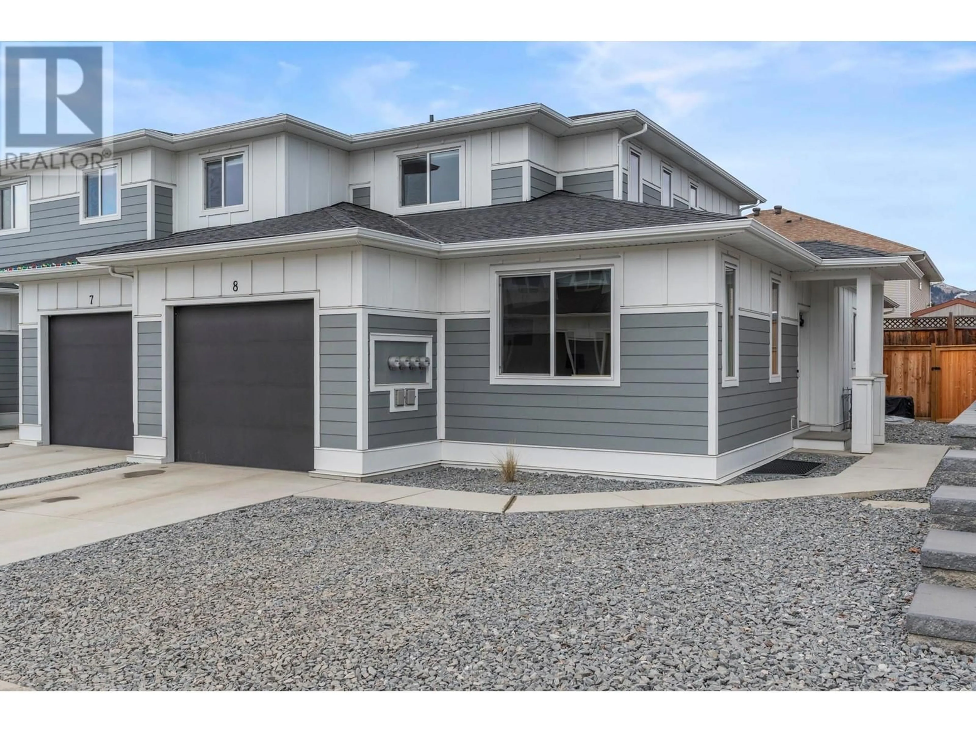 Home with vinyl exterior material, street for 1999 15 Avenue Unit# 8, Vernon British Columbia V1T6T9