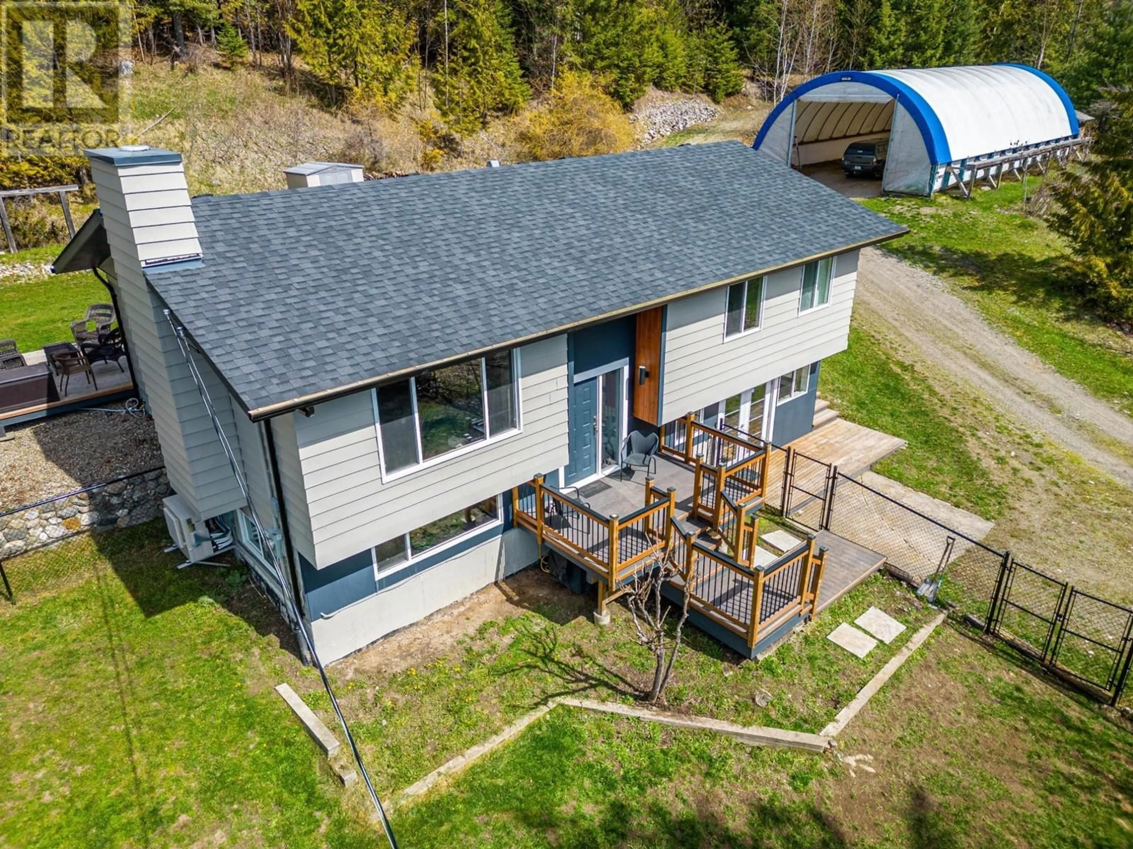 A pic from outside/outdoor area/front of a property/back of a property/a pic from drone, unknown for 6823 CHARLESON ROAD, North Shuswap British Columbia V0E1M7