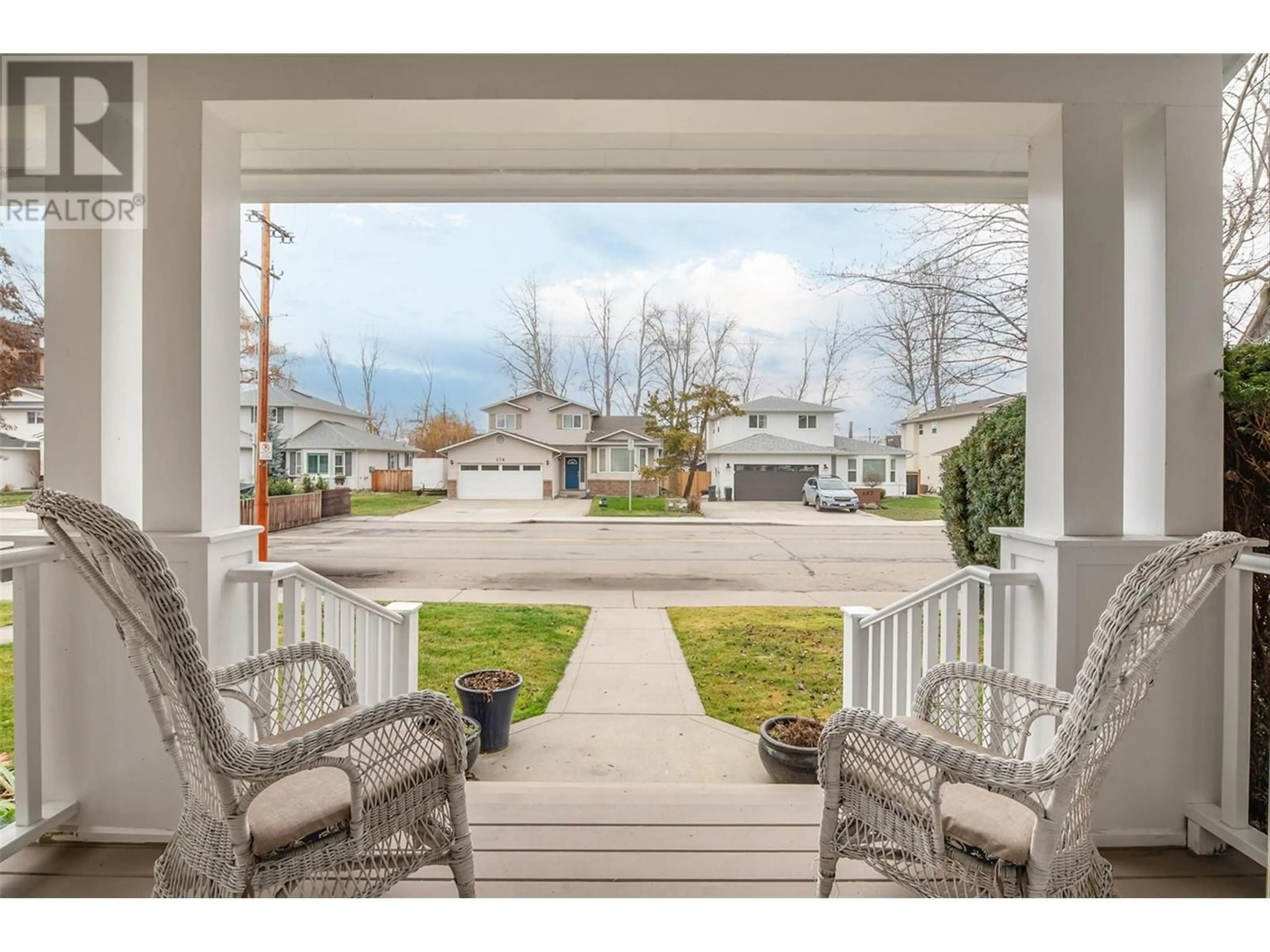 Patio, mountain view for 681 Cook Road, Kelowna British Columbia V1W4T4