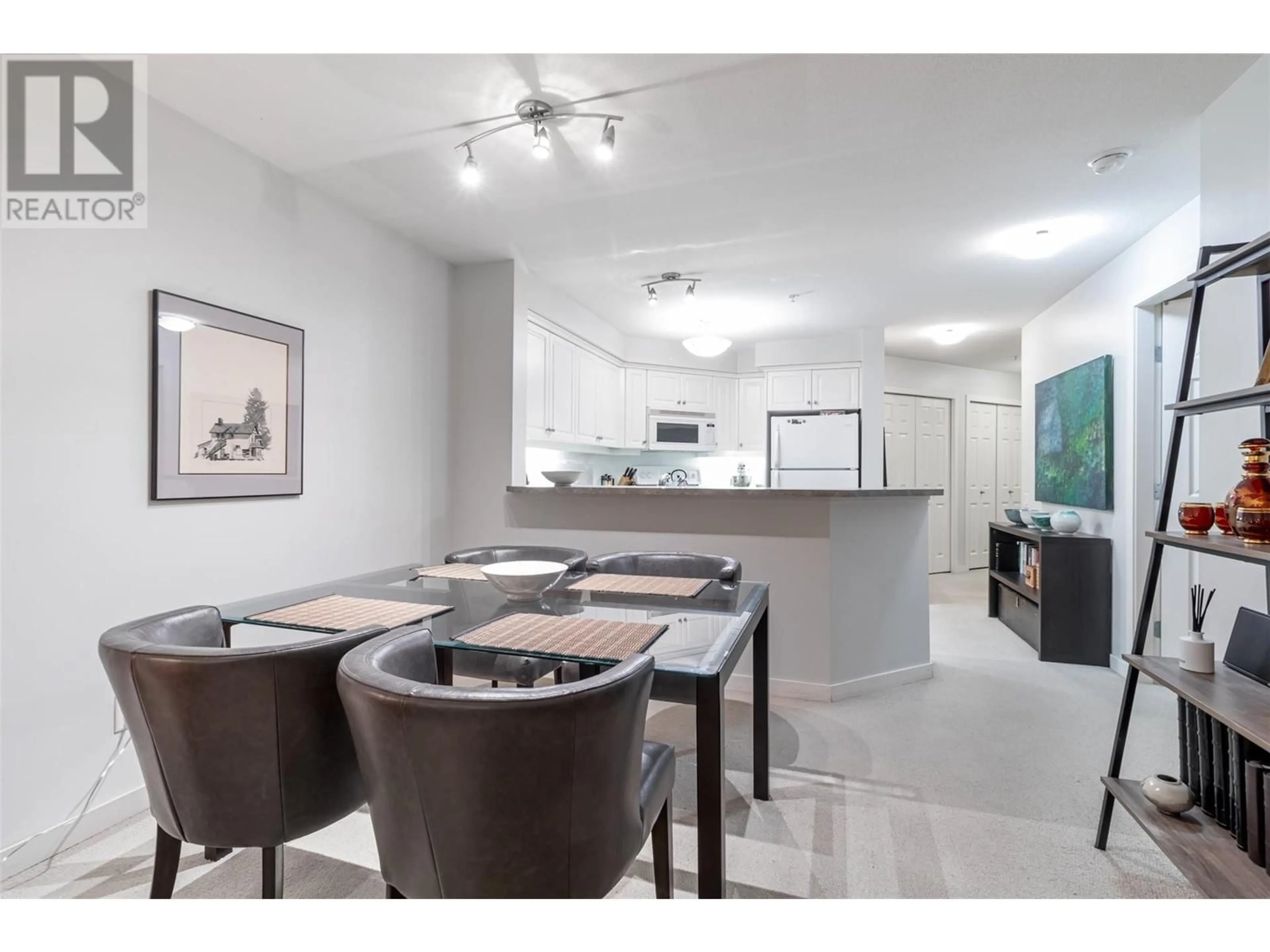 Dining room, ceramic/tile floor for 515 Houghton Road Unit# 109, Kelowna British Columbia V1X7P9