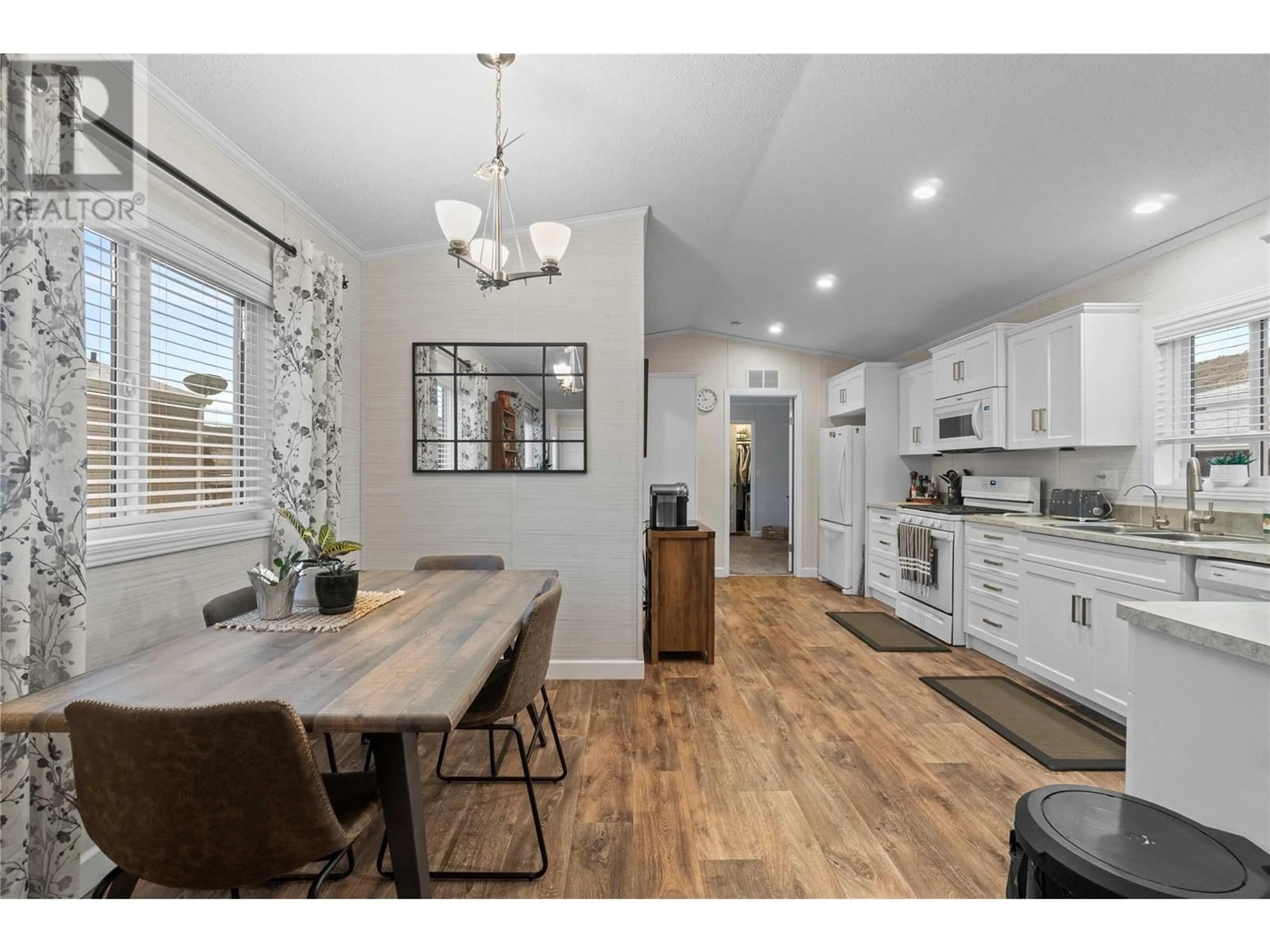 Open concept kitchen, unknown for 111 - 5005 RIVER ROAD, Pritchard British Columbia V0E2P0