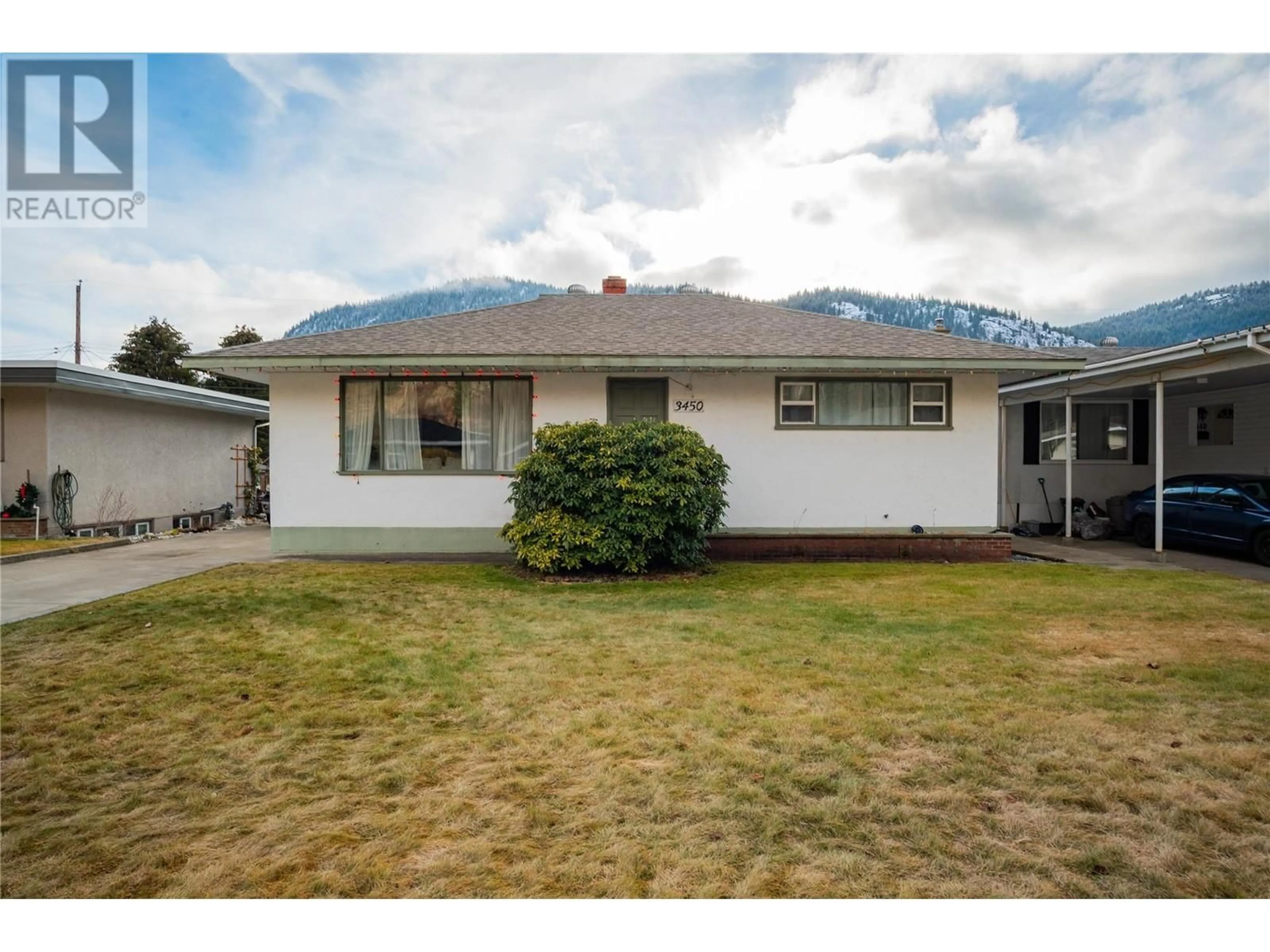 A pic from outside/outdoor area/front of a property/back of a property/a pic from drone, mountain view for 3450 Aster Drive, Trail British Columbia V1R2X3