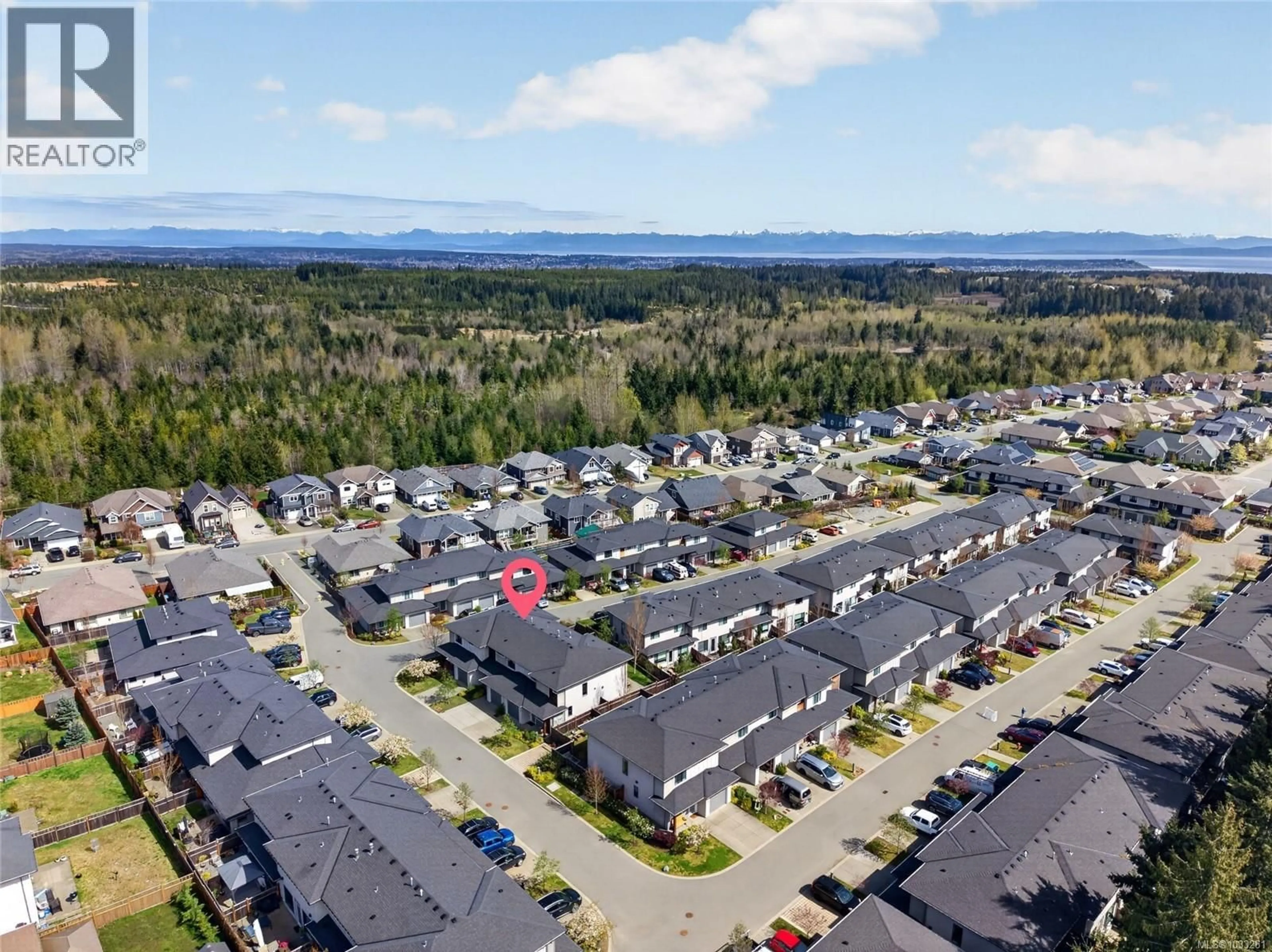 A pic from outside/outdoor area/front of a property/back of a property/a pic from drone, mountain view for 72 - 2607 KENDAL AVENUE, Cumberland British Columbia V0R1S0