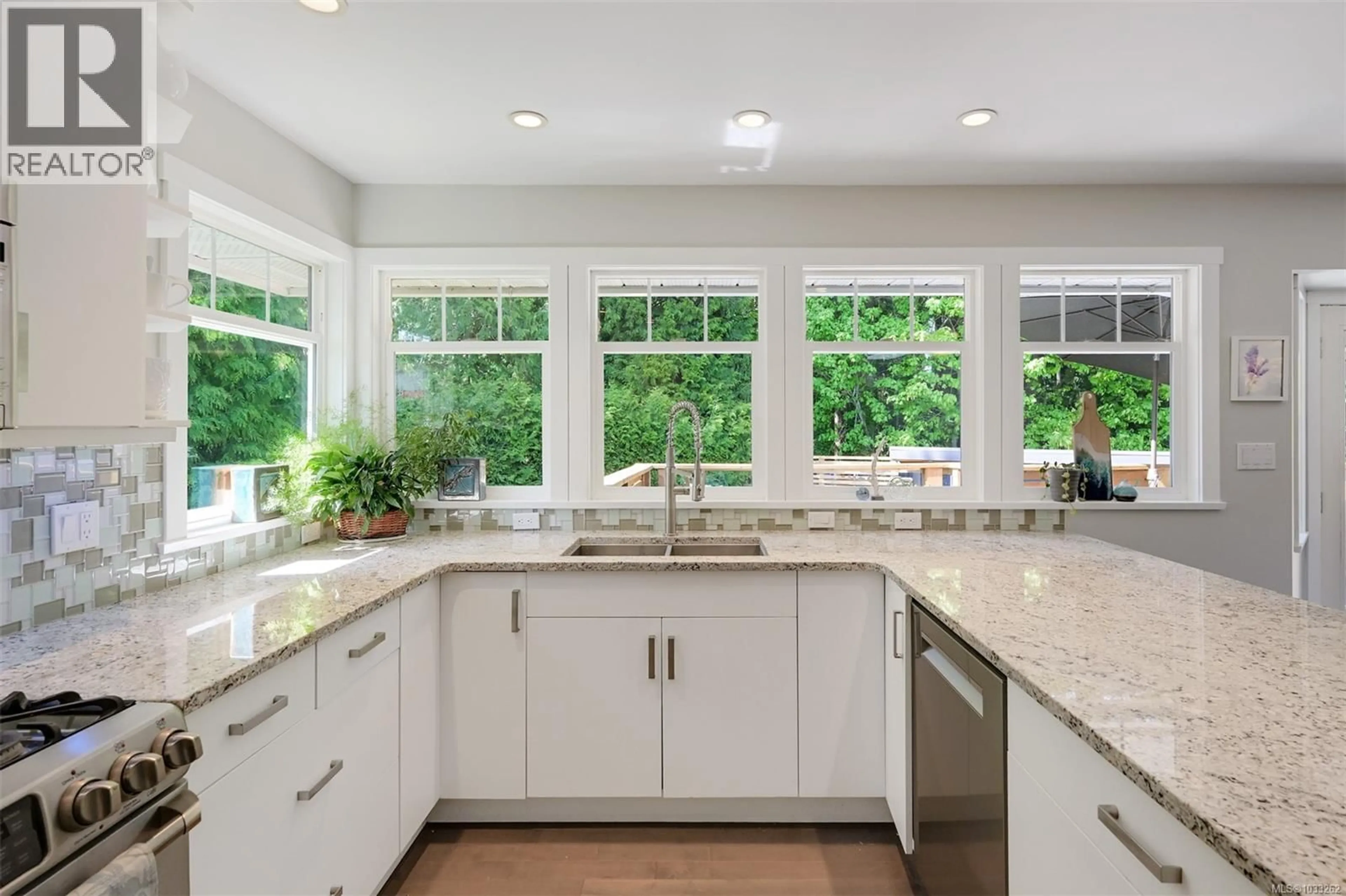 Contemporary kitchen, ceramic/tile floor for 774 DESTRUBE PLACE, Saanich British Columbia V8Y3B2