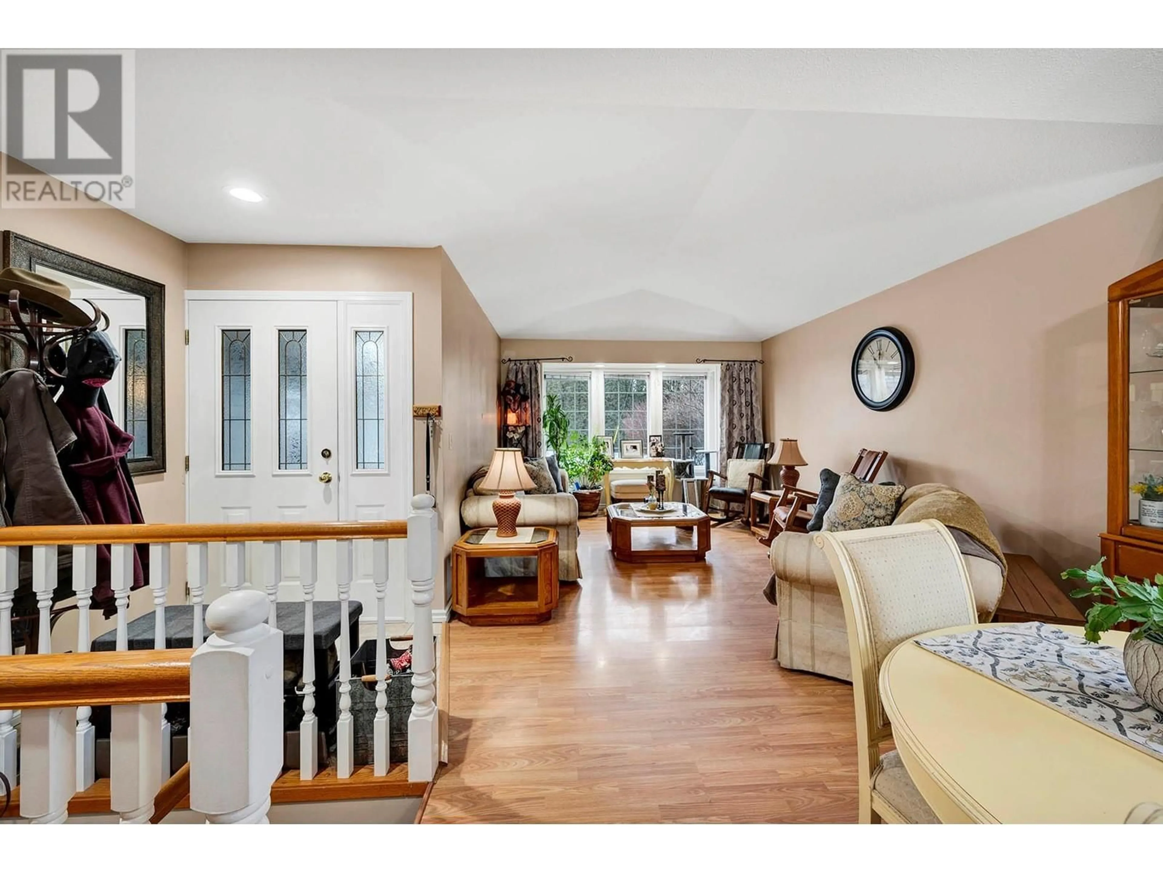 Living room with furniture, wood/laminate floor for 380 MATTOCH MCKEAGUE ROAD, Kamloops British Columbia V2H1L1