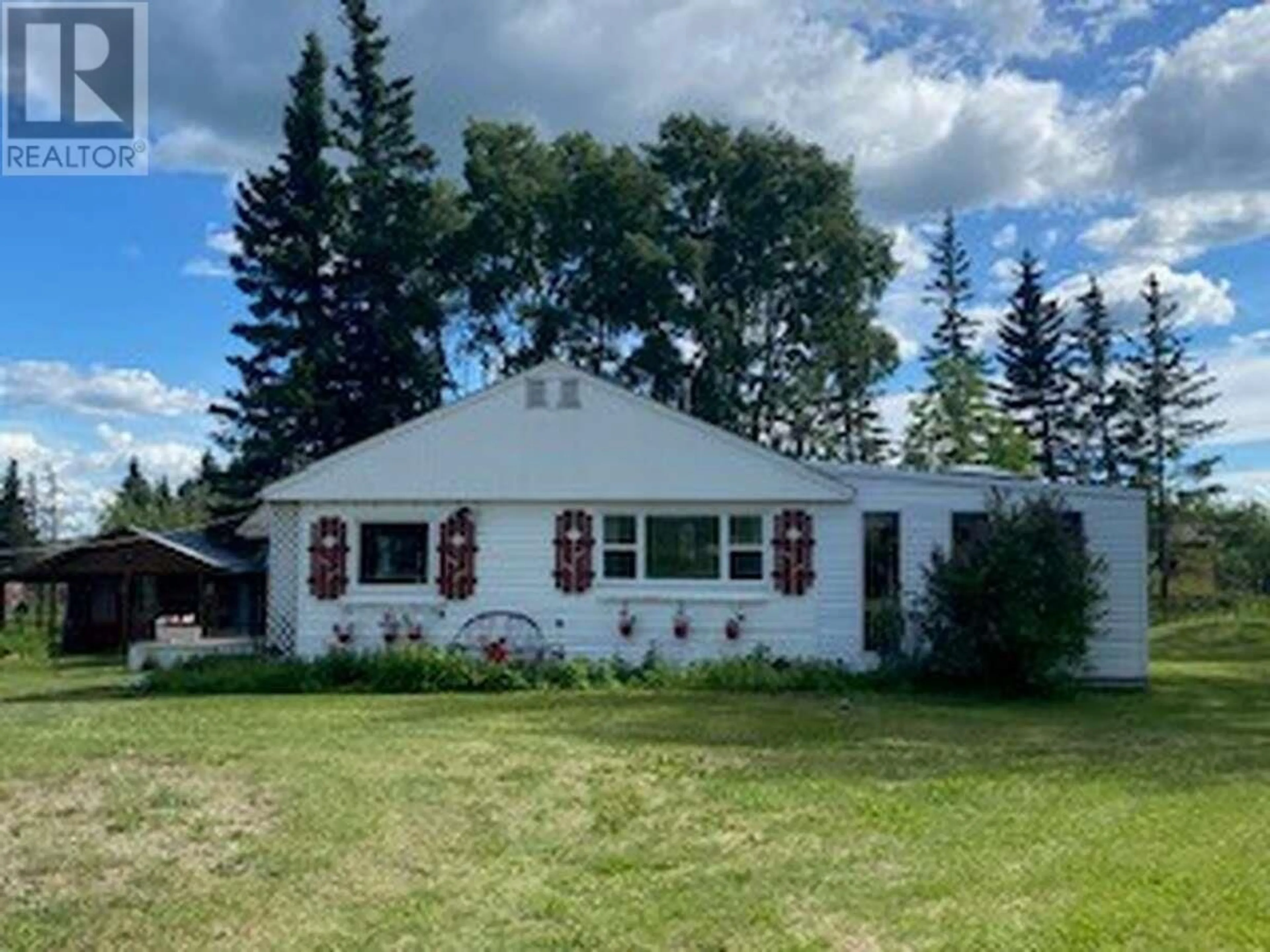 Home with vinyl exterior material, unknown for 7018 225 Road, Dawson Creek British Columbia V1G4E7