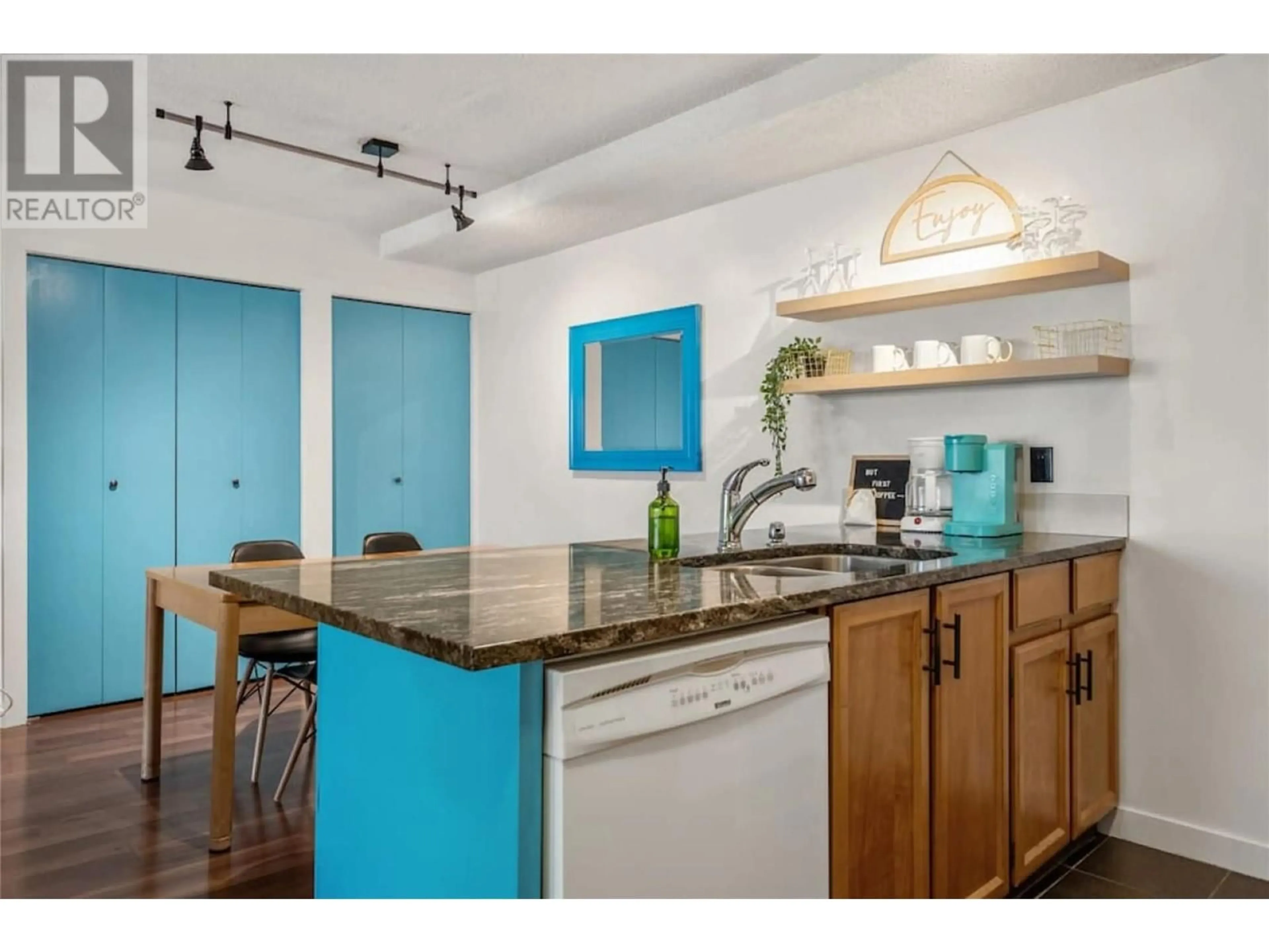Open concept kitchen, unknown for 504 - 2030 PANORAMA DRIVE, Panorama British Columbia V0A1T0