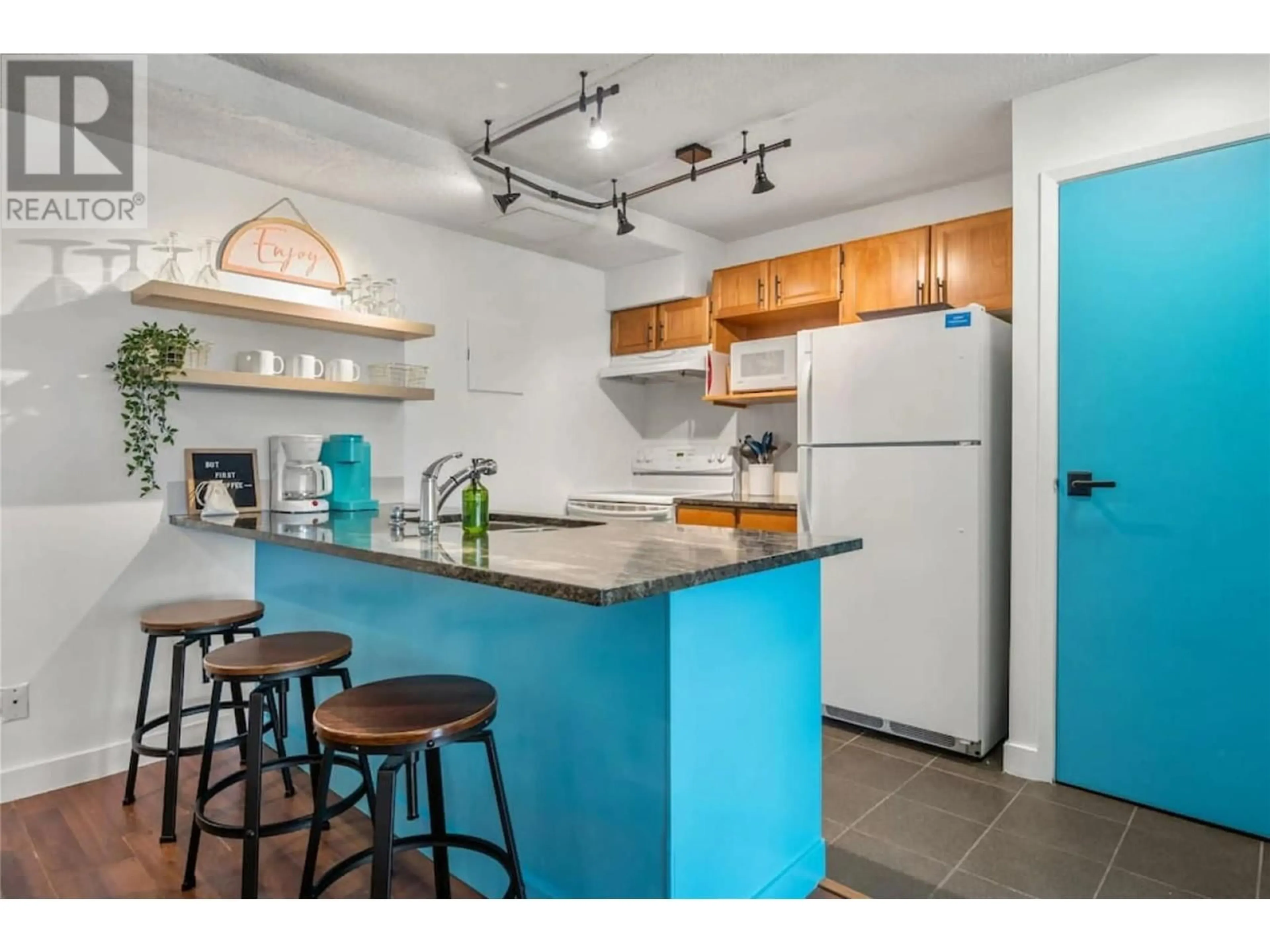 Open concept kitchen, unknown for 504 - 2030 PANORAMA DRIVE, Panorama British Columbia V0A1T0
