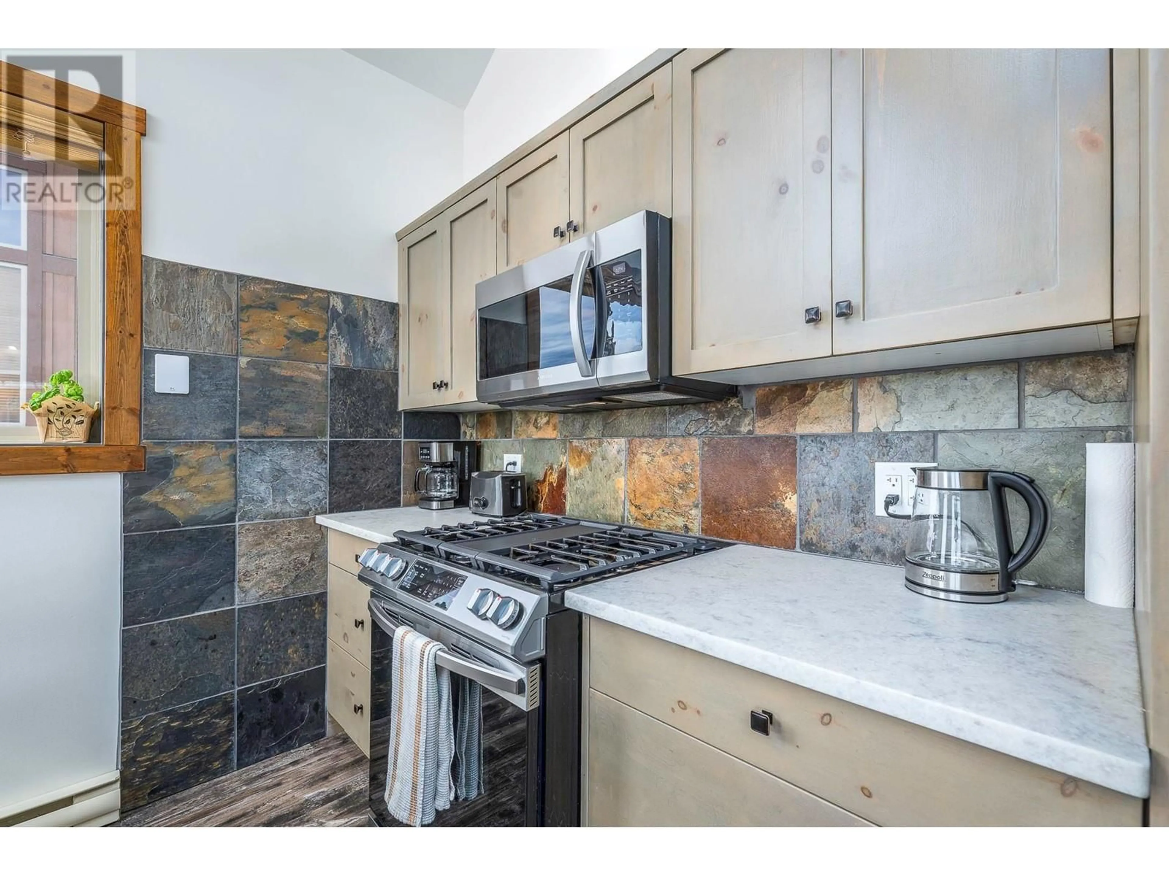 Standard kitchen, ceramic/tile floor for 70B FOREST LANE, Big White British Columbia V1P1P3