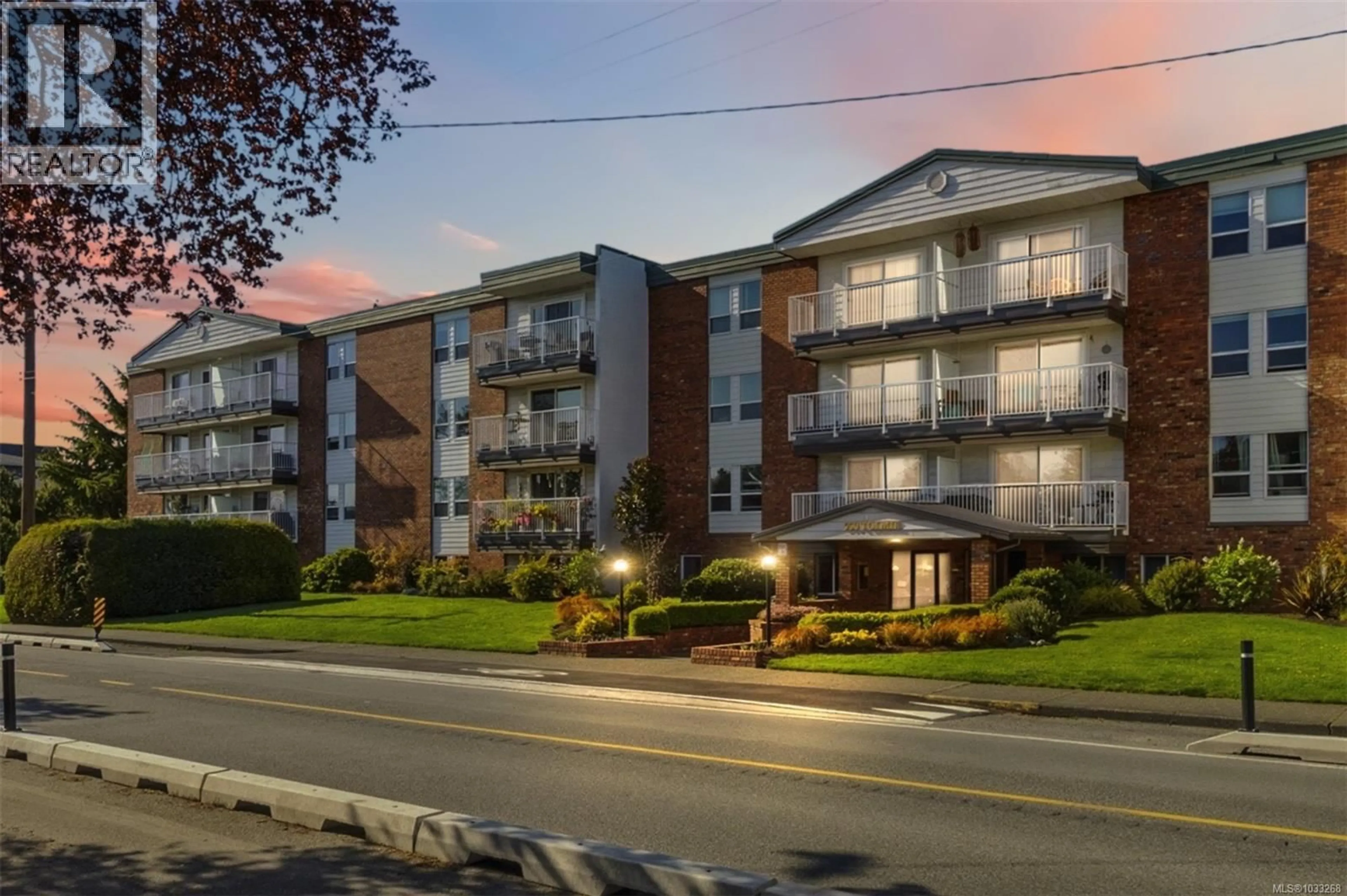 Unknown for 305 - 900 TOLMIE AVENUE, Saanich British Columbia V8X3W6