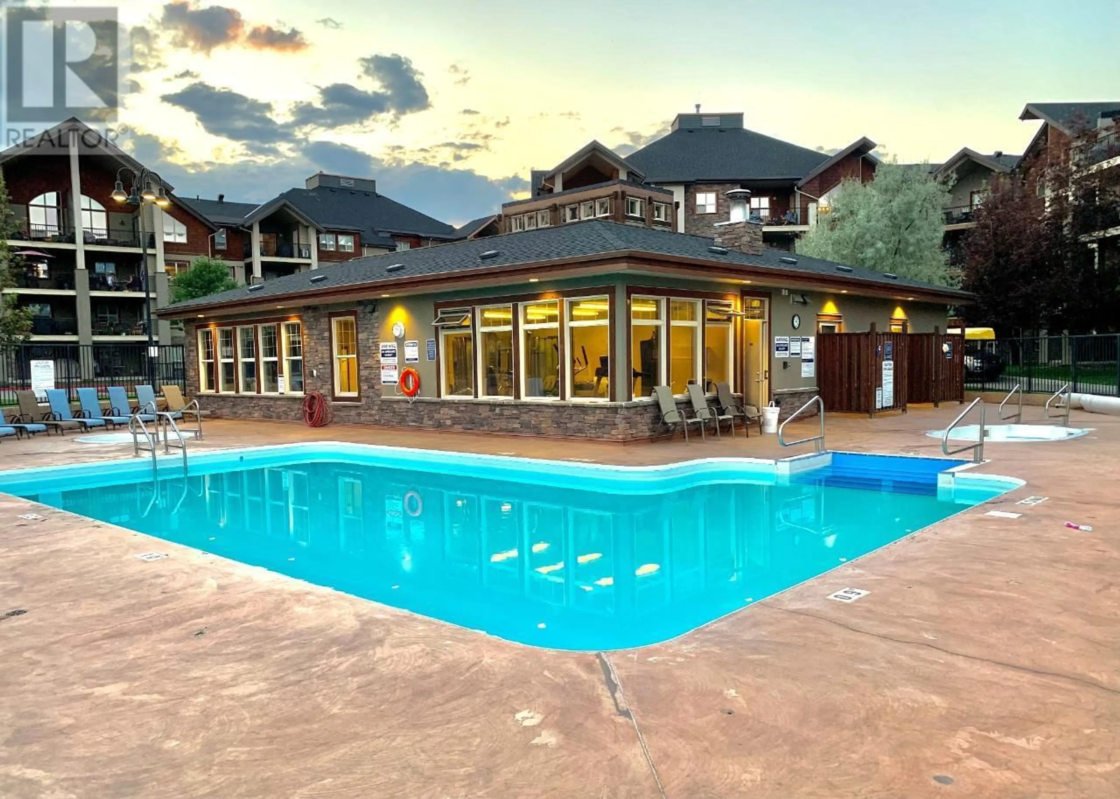 Pool for 205 THIRD Avenue Unit# 2407, Invermere British Columbia v0a1k7