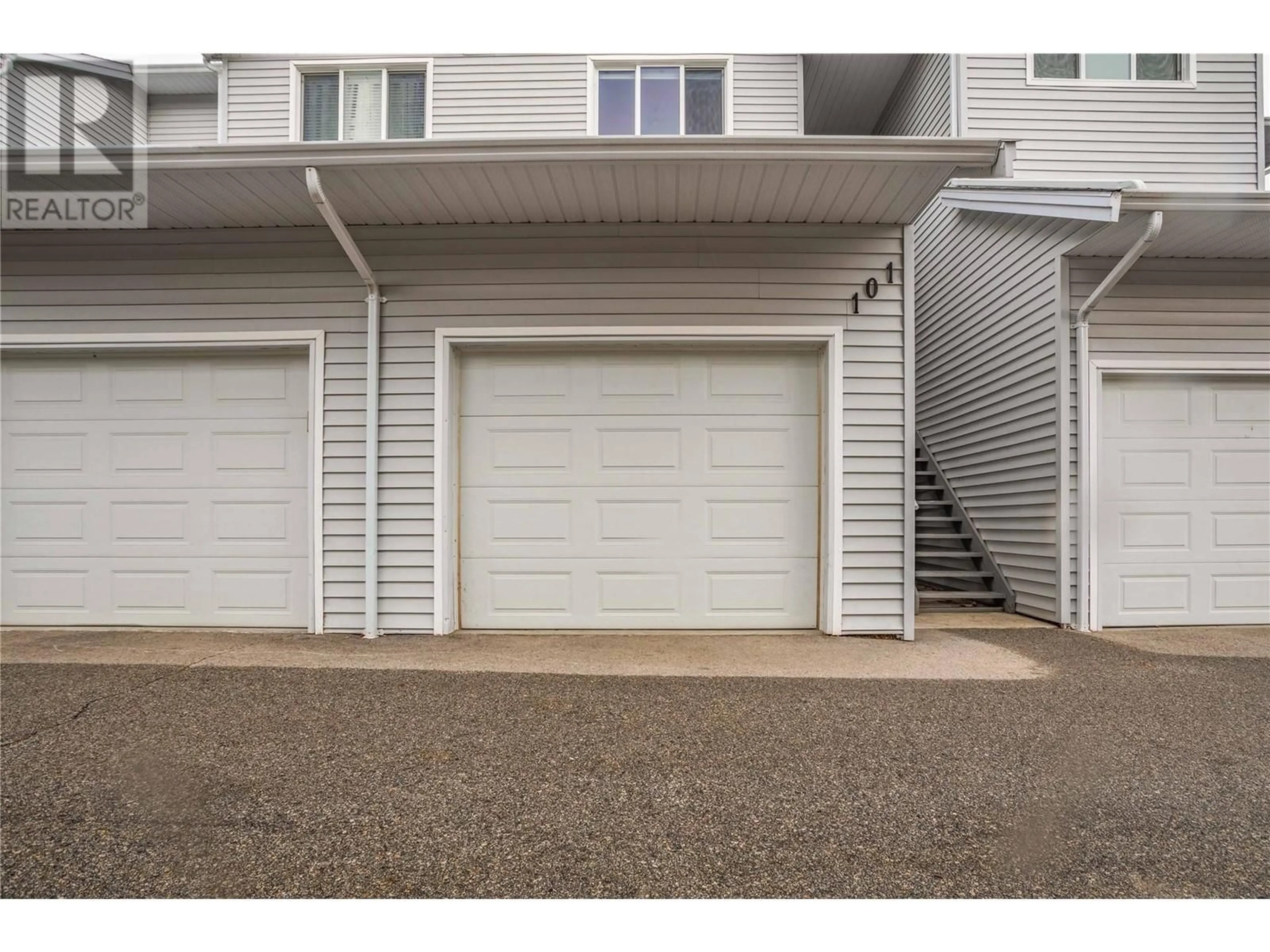 Indoor garage for 101 - 5460 CLEMENTS CRESCENT, Peachland British Columbia V0H1X5